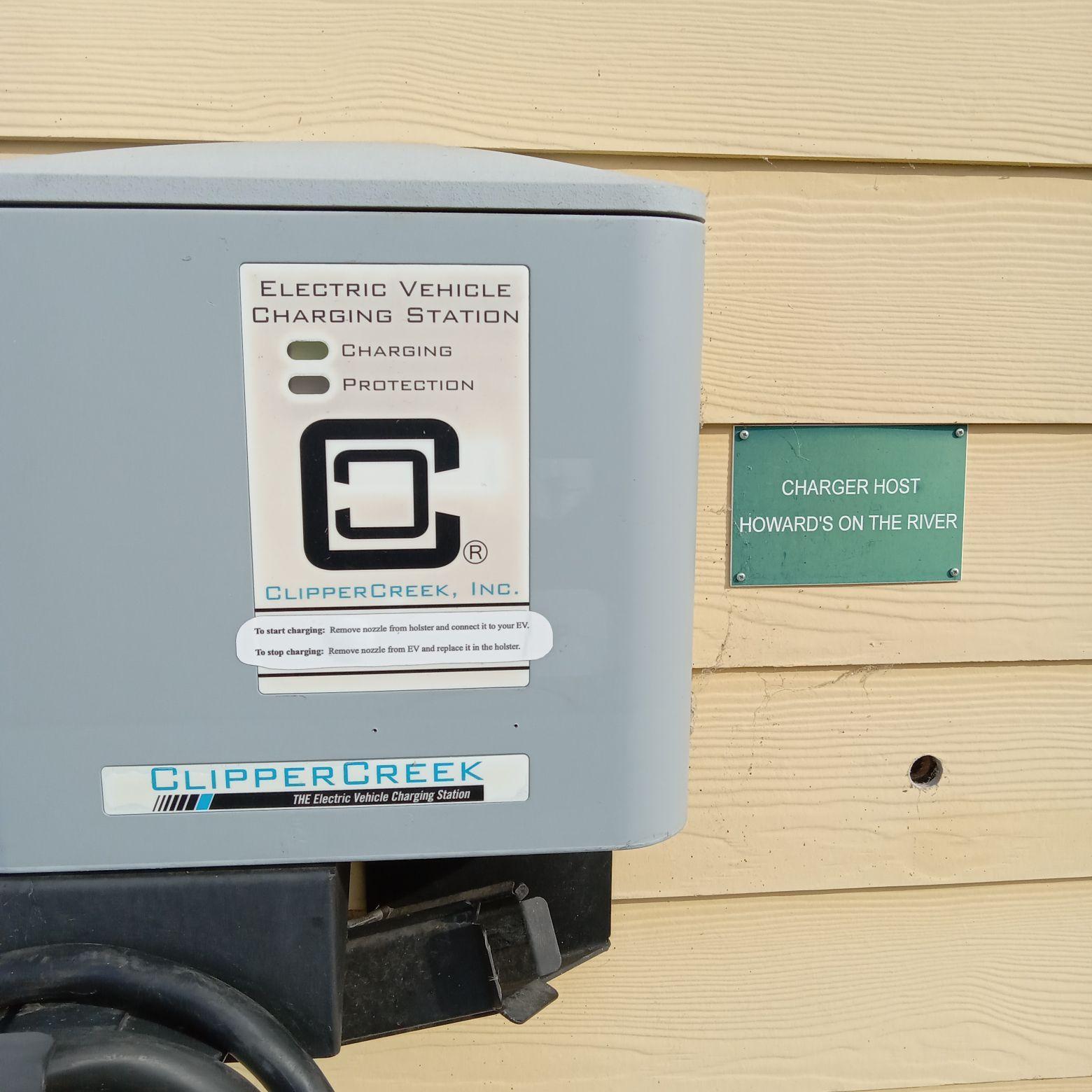 Howard's LakeShore Inn Pateros, WA EV Station