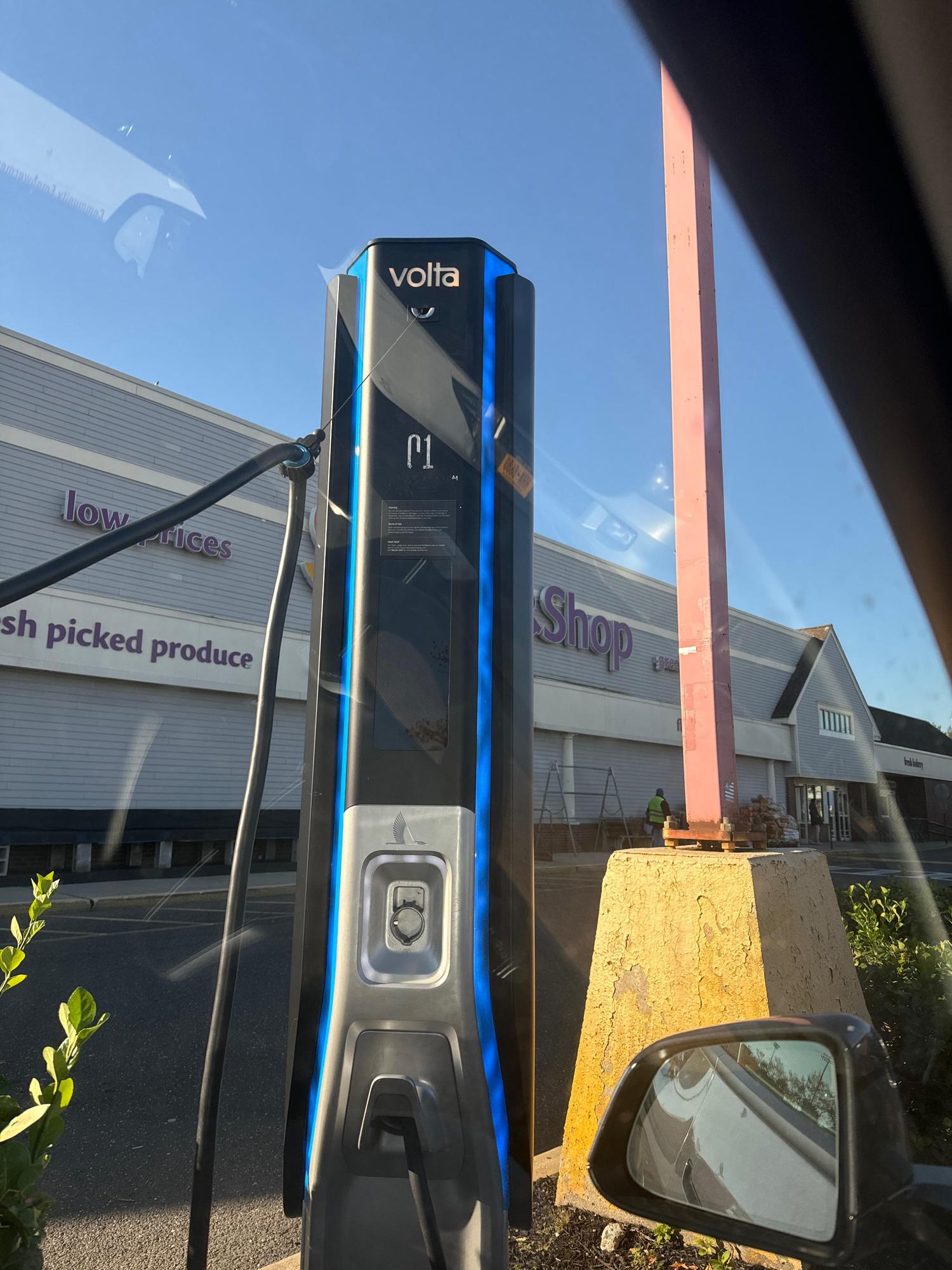 Stop & Shop Levittown, NY EV Station
