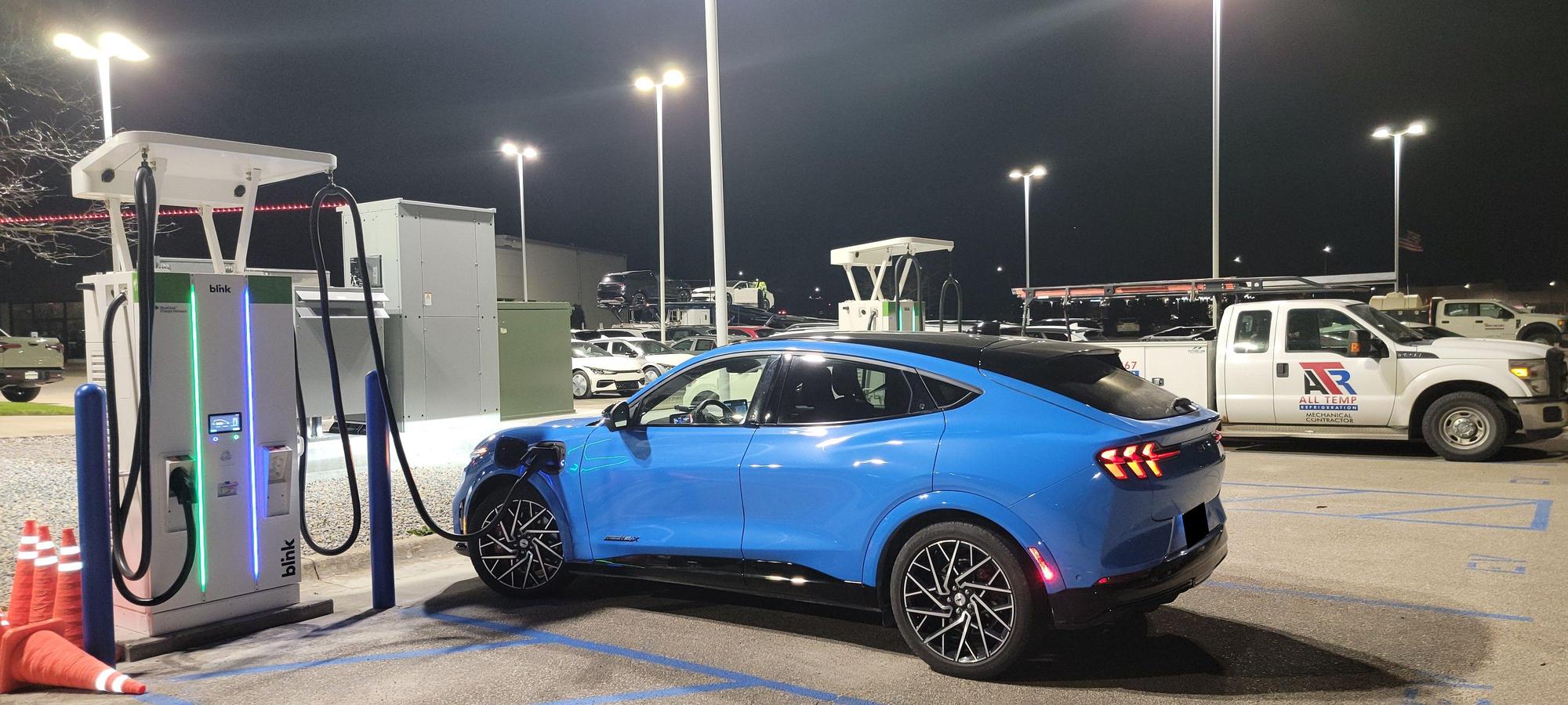 McGrath Ford Hiawatha, IA EV Station