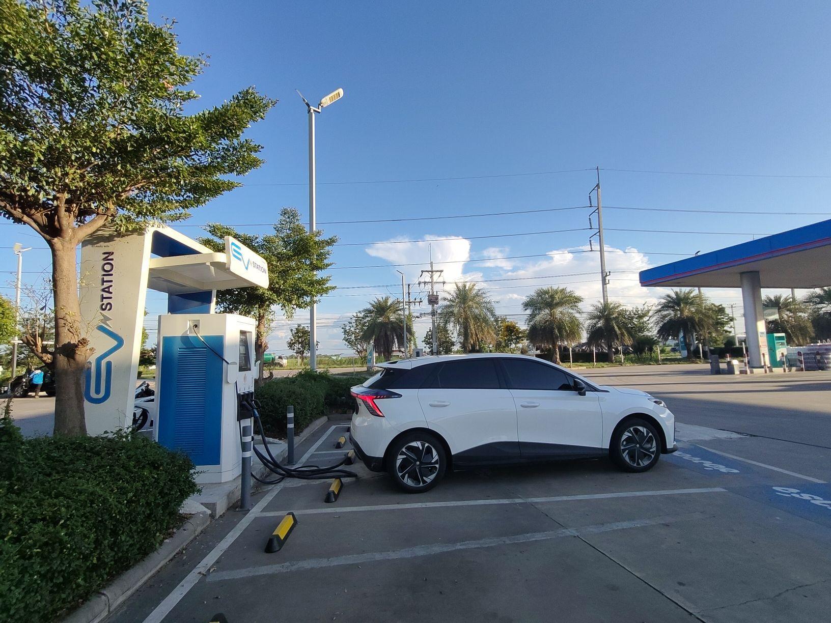 ptt-lpg-tambon-nong-ngu-lueam-ev-station