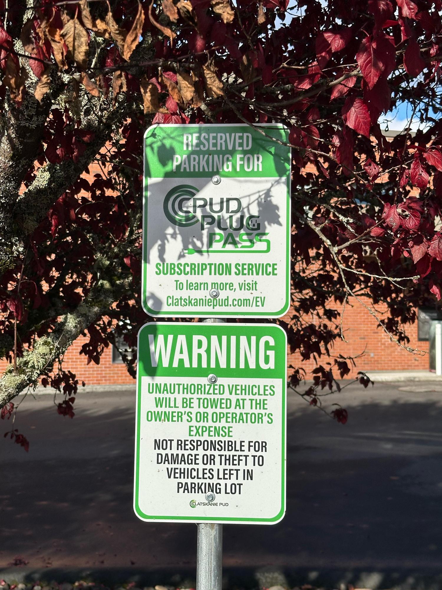 Clatskanie PUD (2) Clatskanie, OR EV Station