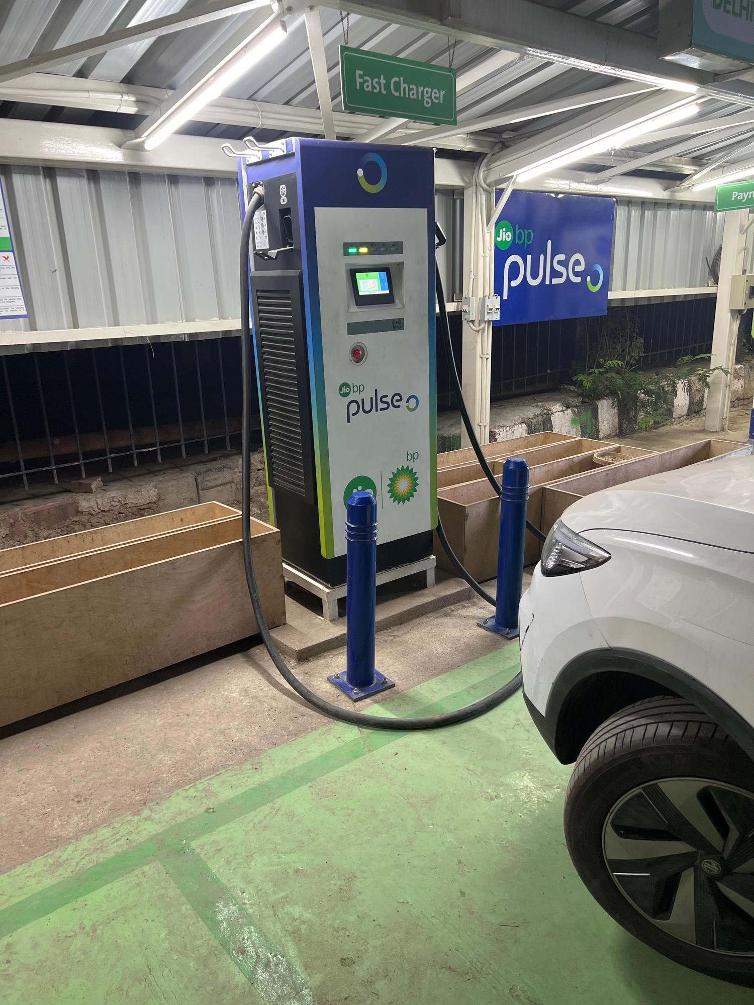 GTB Nagar Metro Station Parking New Delhi, DL EV Station