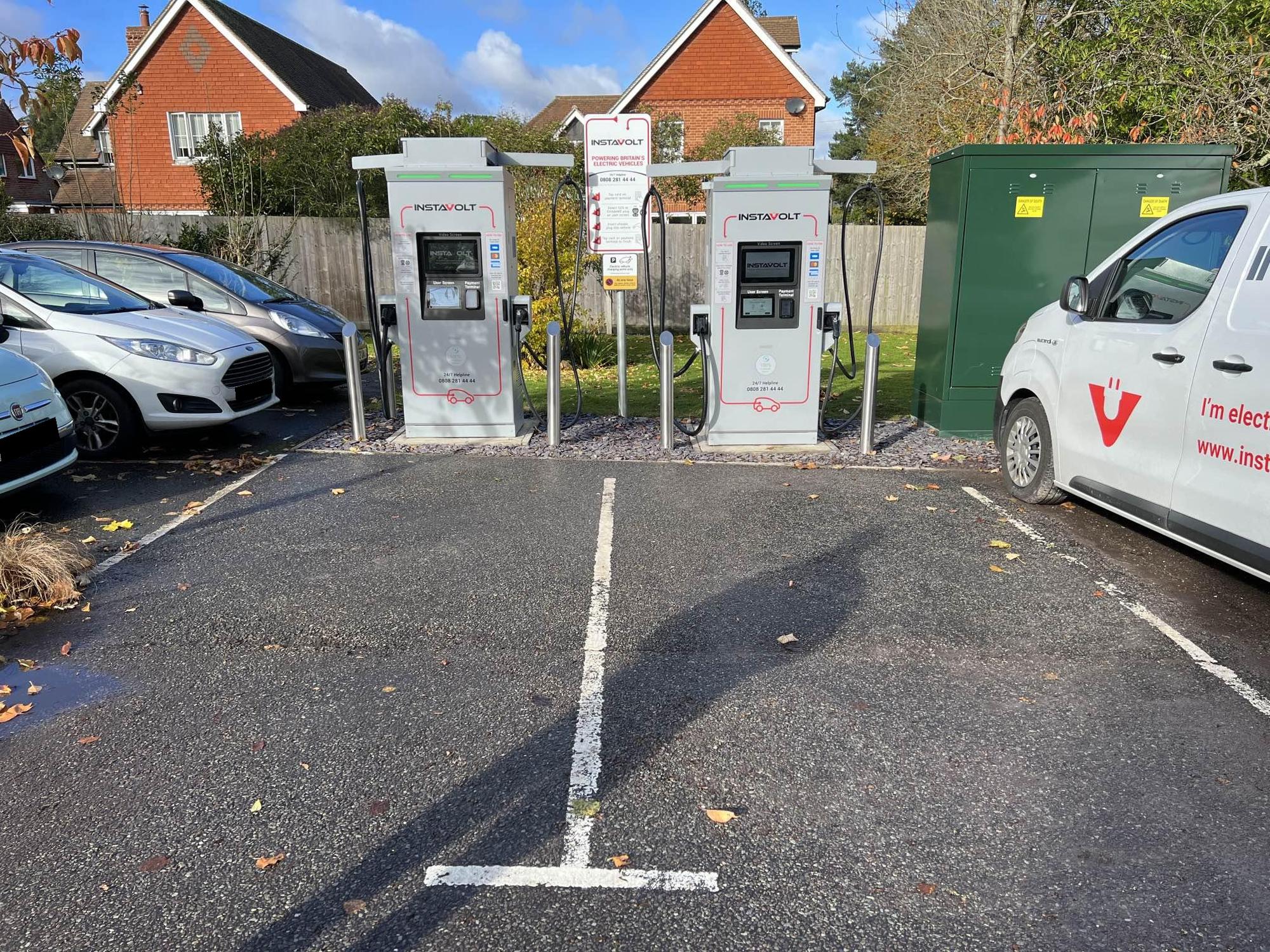 Forest Lodge Hotel (2) Pikes Hill, Lyndhurst, SO43 7AS, UK EV Station