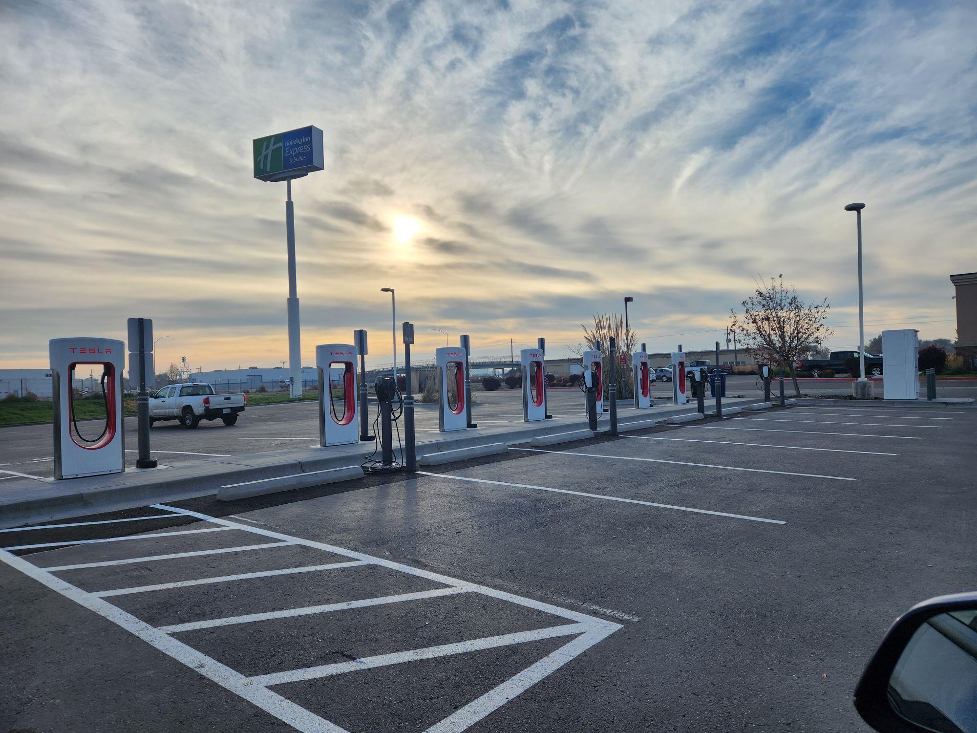 Ontario Marketplace Ontario, OR EV Station