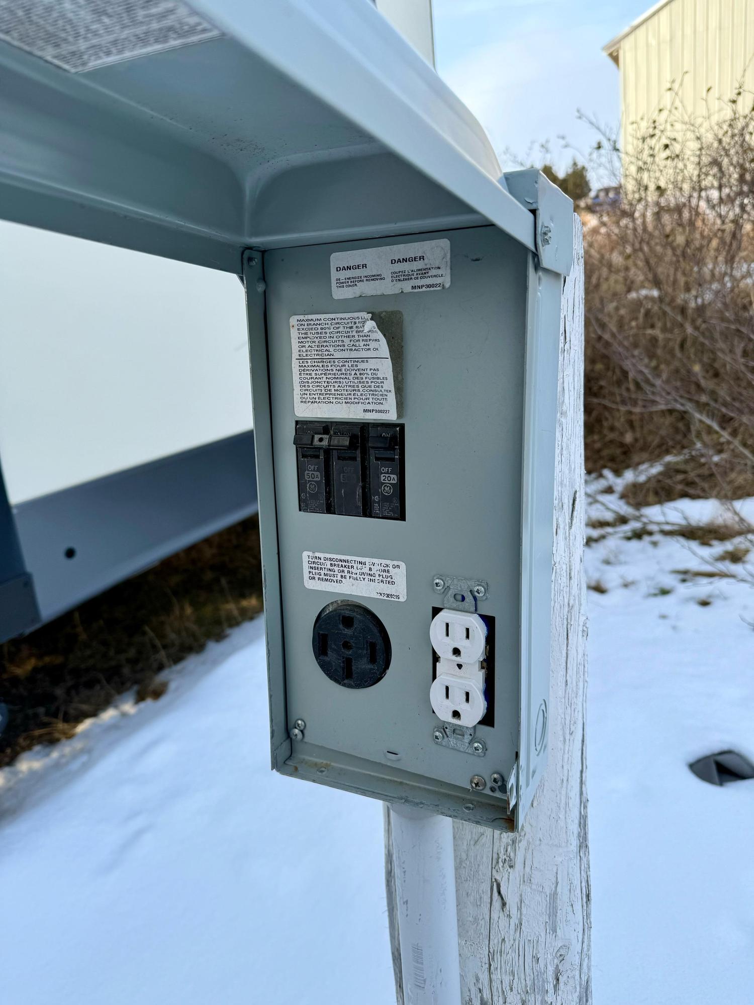 Northern Light Inn RV Park L'AnseauClair, NL EV Station