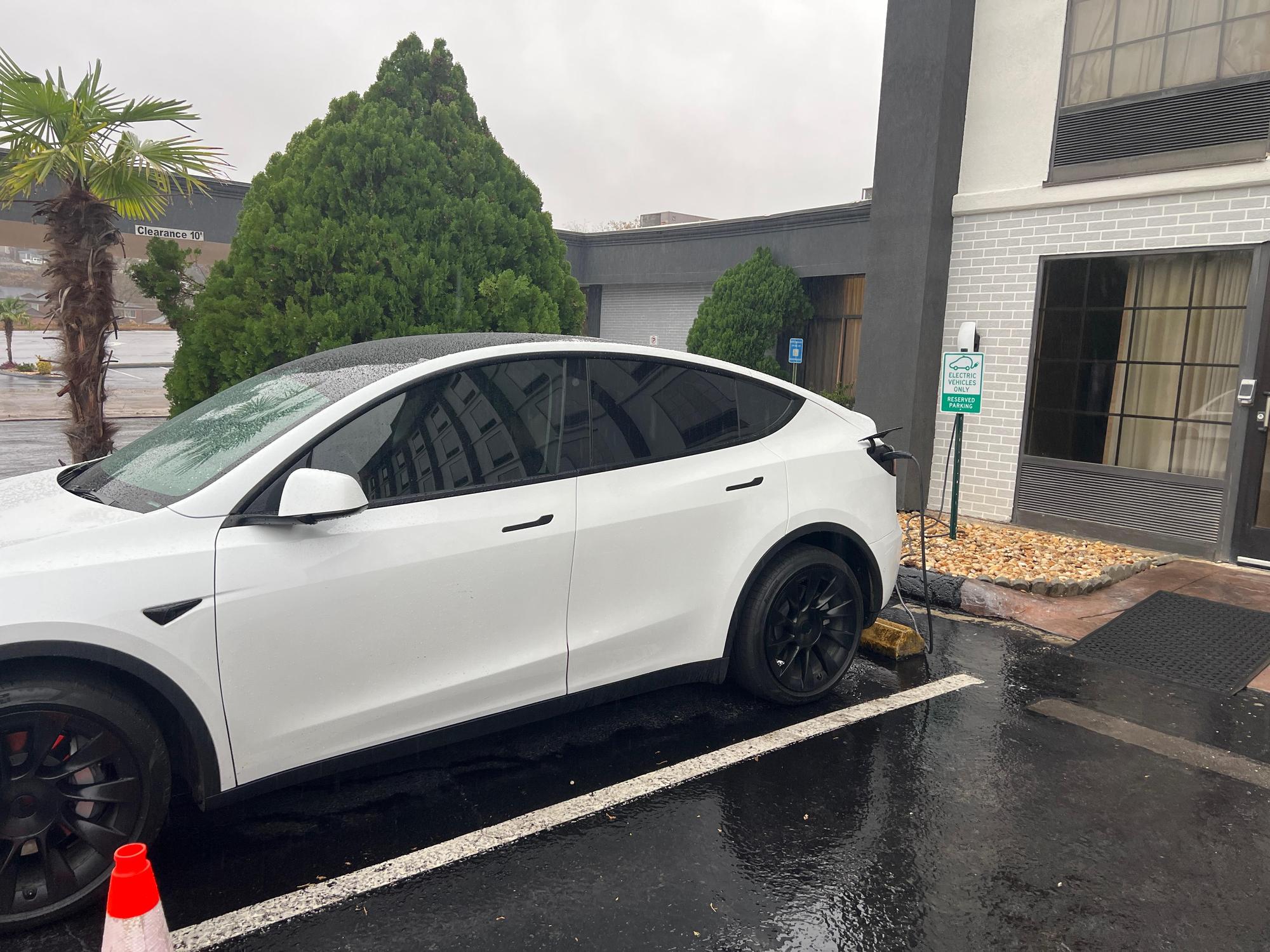 Days Inn by Wyndham Rome Downtown (1) | Rome, GA | EV Station