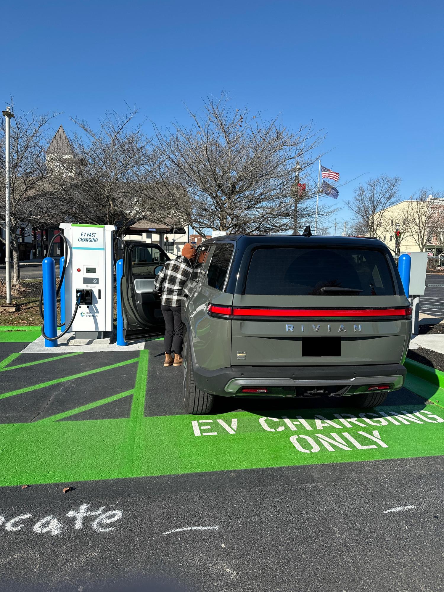 Batesville Shopping Village Batesville, IN EV Station