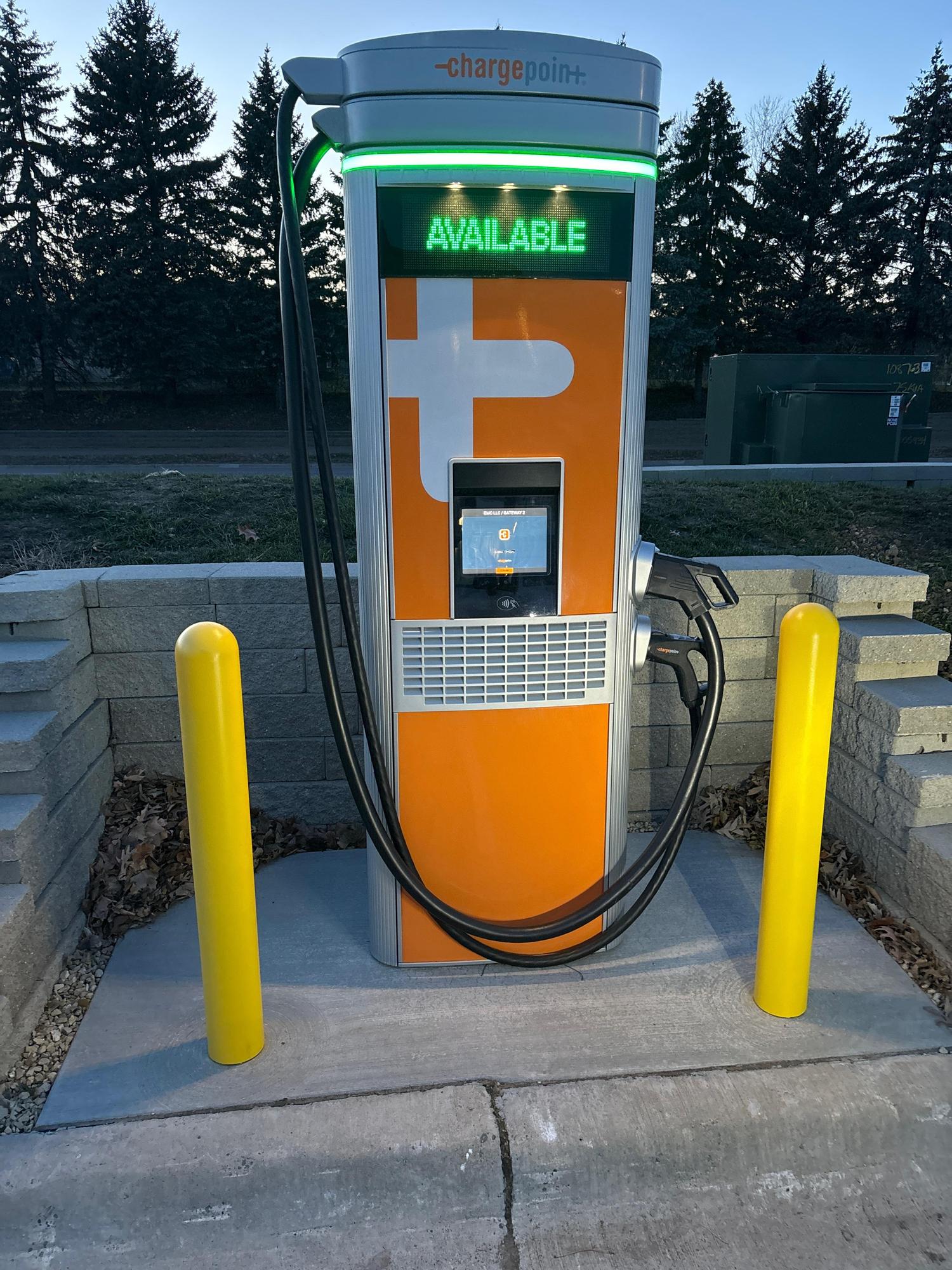 Energy Management Collaborative (1) | Plymouth, MN | EV Station