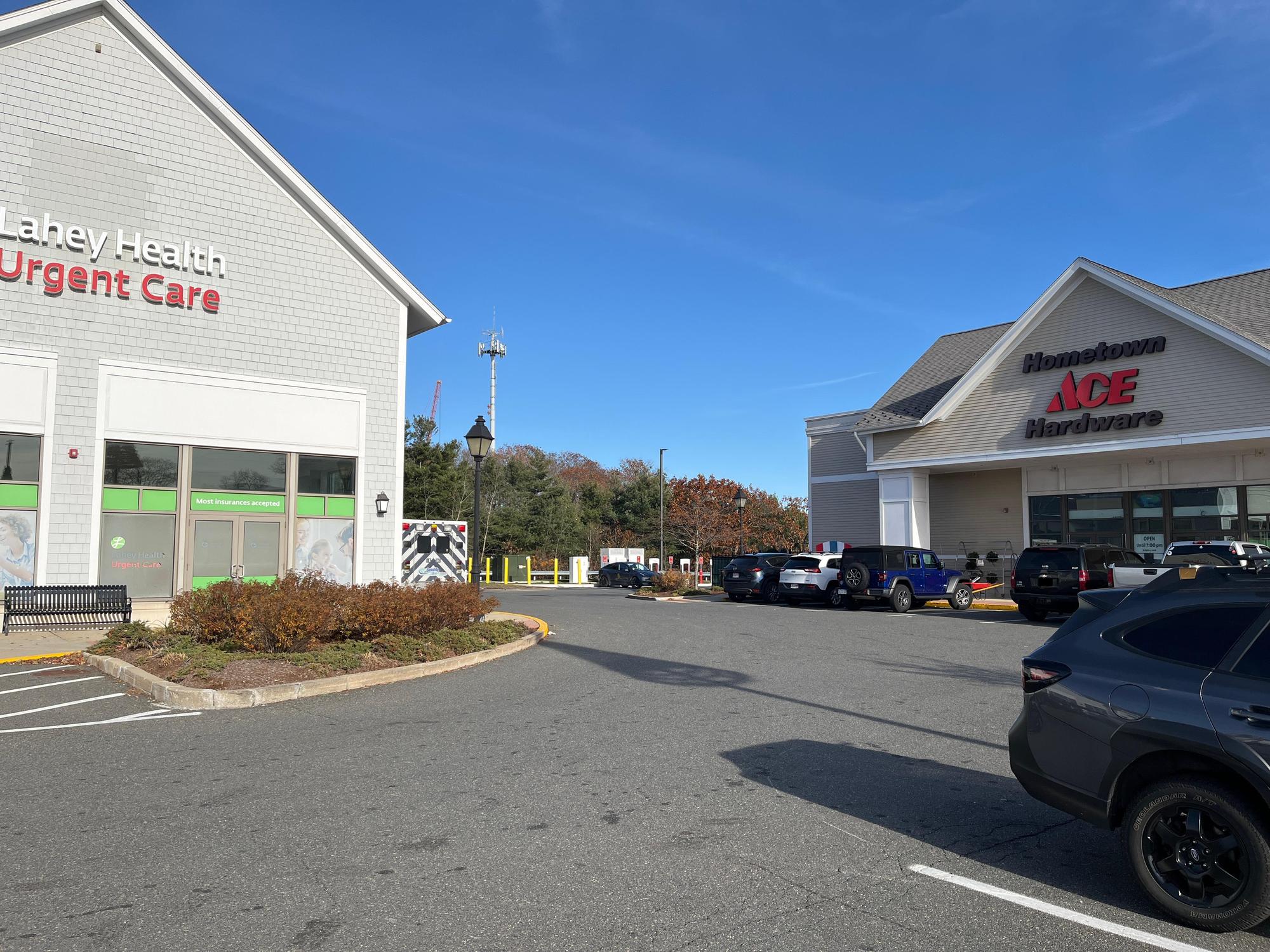 Gloucester Crossing Gloucester, MA EV Station