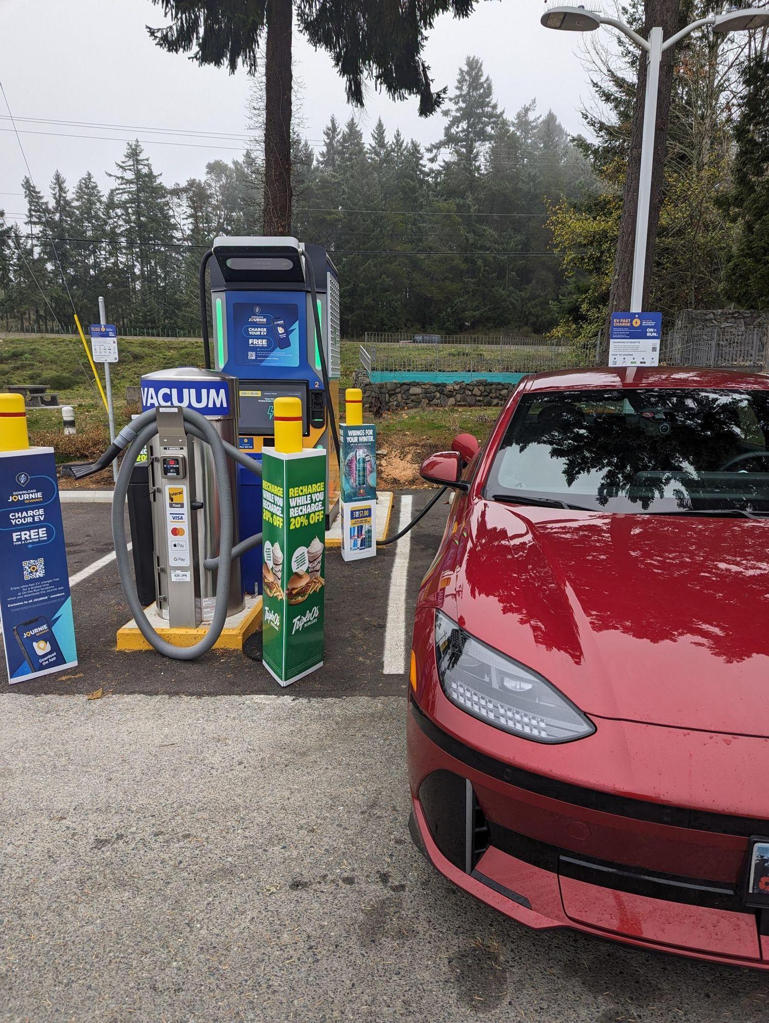 On the Run Convenience Store Nanoose Bay, BC EV Station