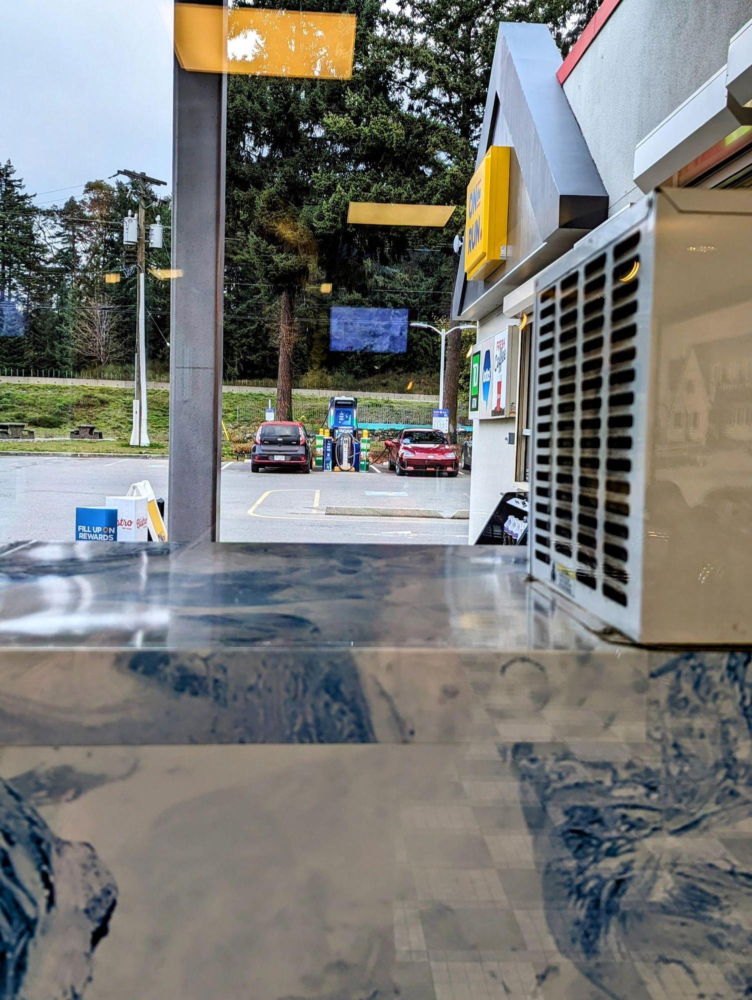 On the Run Convenience Store Nanoose Bay, BC EV Station