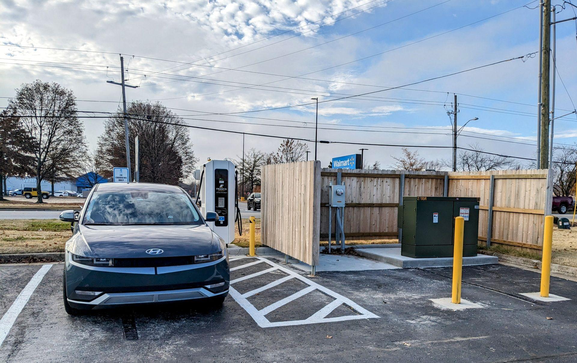 Harps Food Stores Springdale, AR EV Station