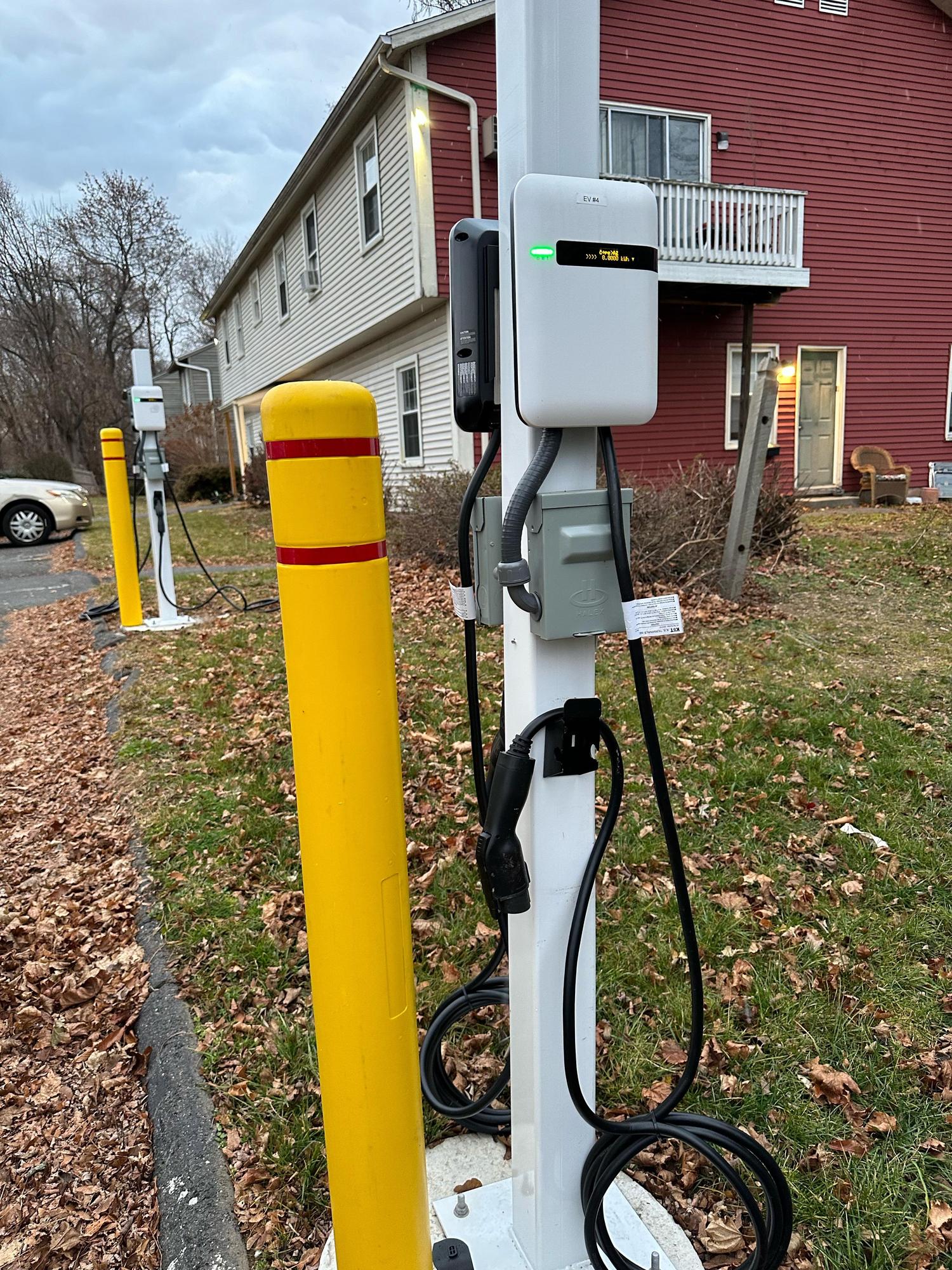 1 Dorchester Dr Parking Windsor, CT EV Station