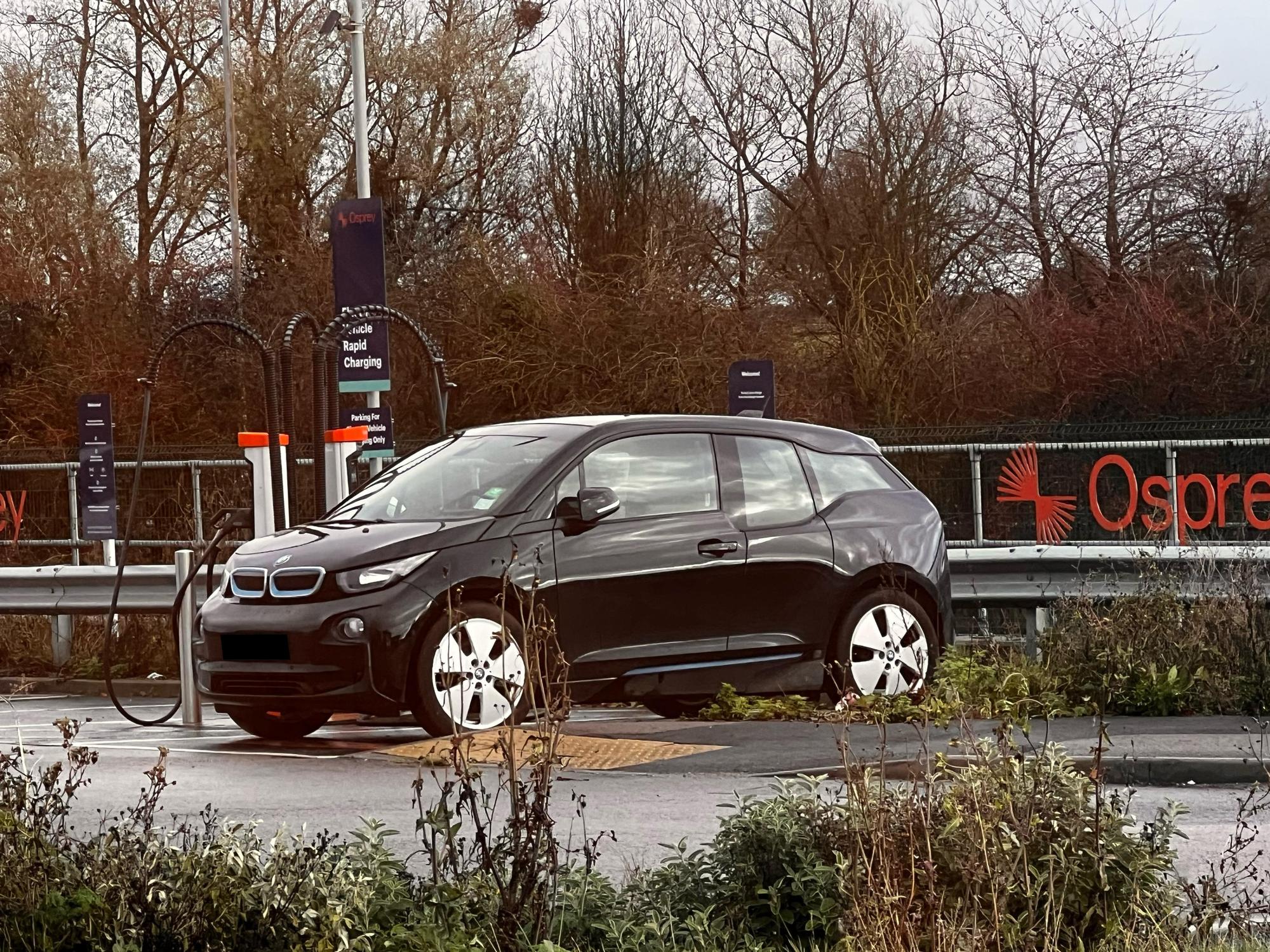 Paisley Pear Pub Brackley Northampton Road, Brackley, NN13 7FH, United Kingdom EV Station