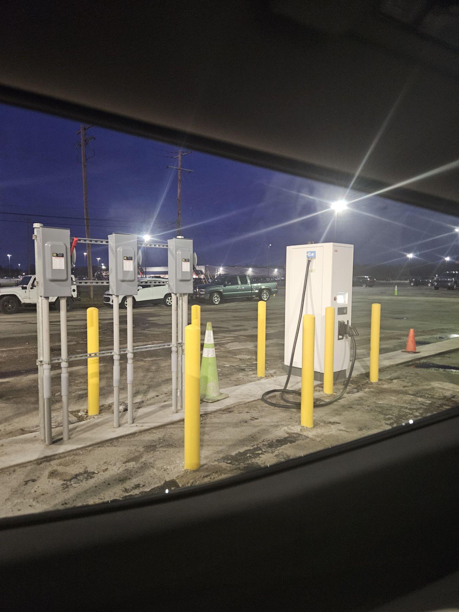 Estle Chevrolet Defiance, OH EV Station