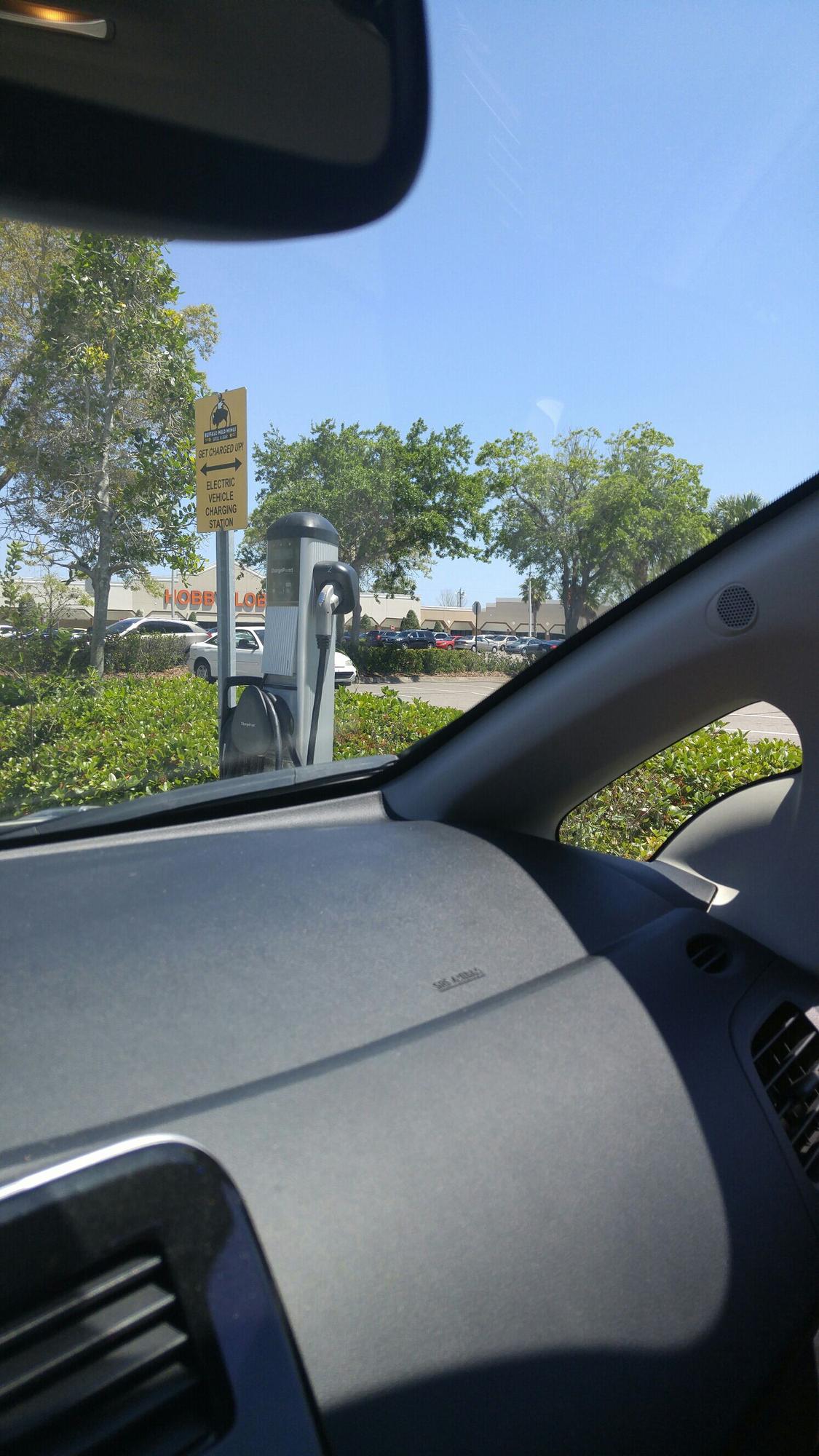 Buffalo Wild Wings Daytona Beach, FL EV Station