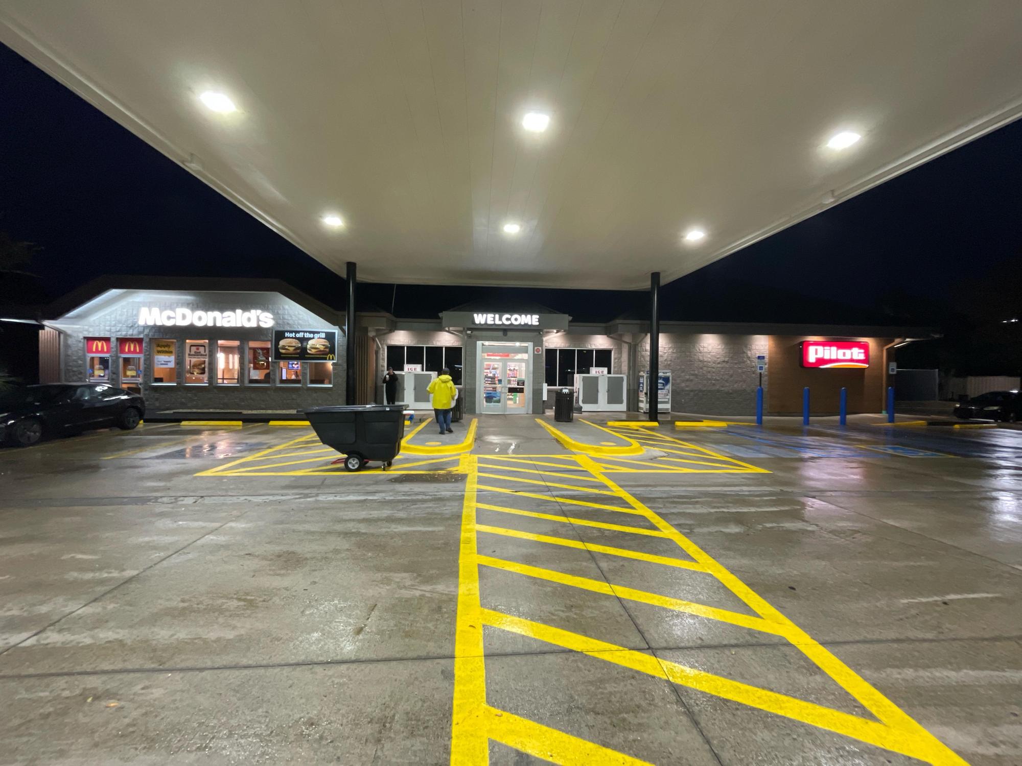 Pilot Travel Center - 6f1nnmf