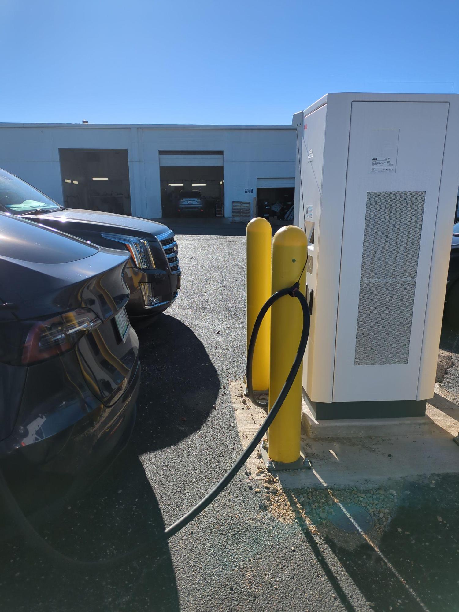 Baldwin Chevrolet Cadillac Poplar Bluff, MO EV Station