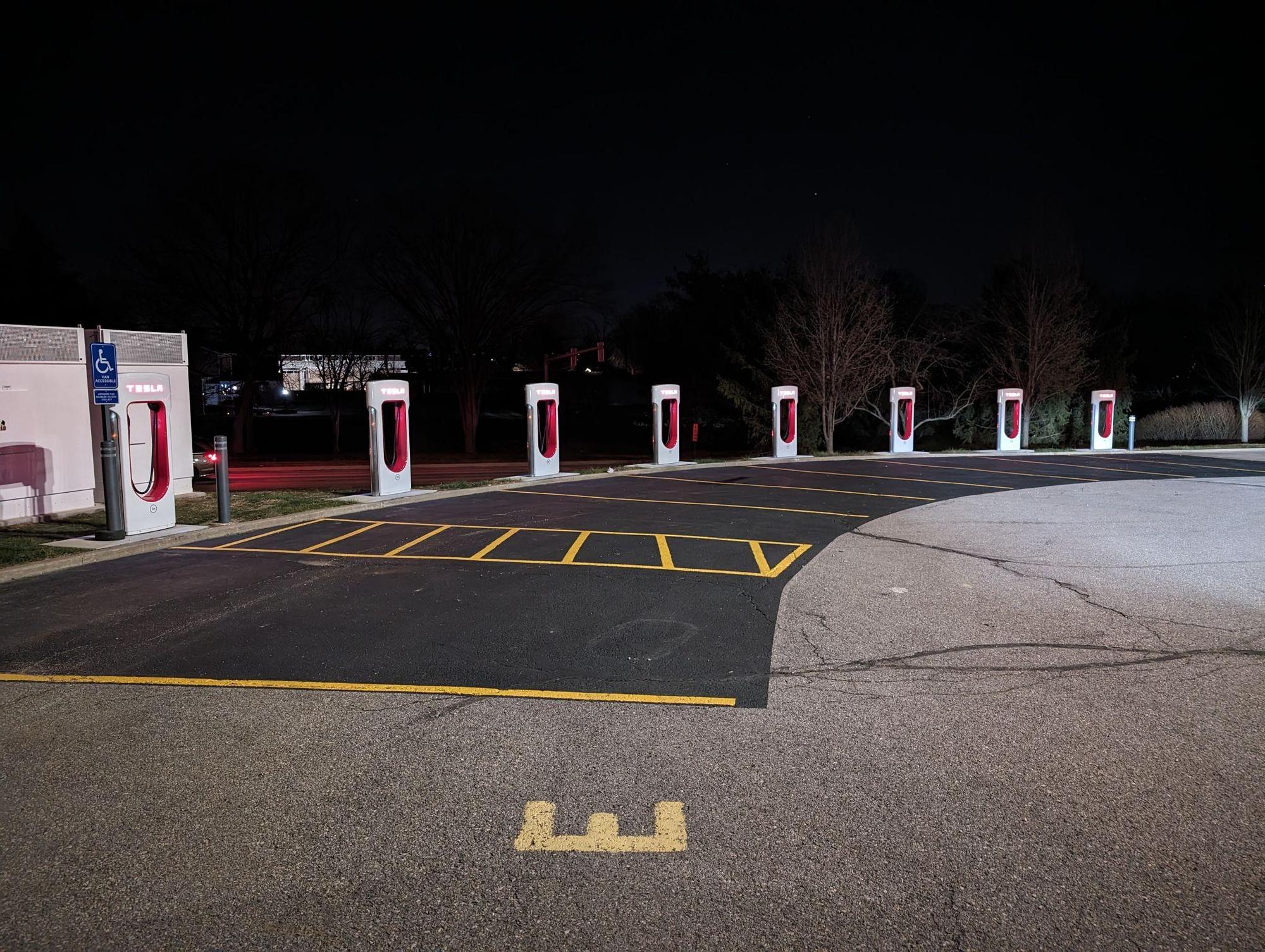 Giant Eagle Supermarket Bridgeville, PA EV Station