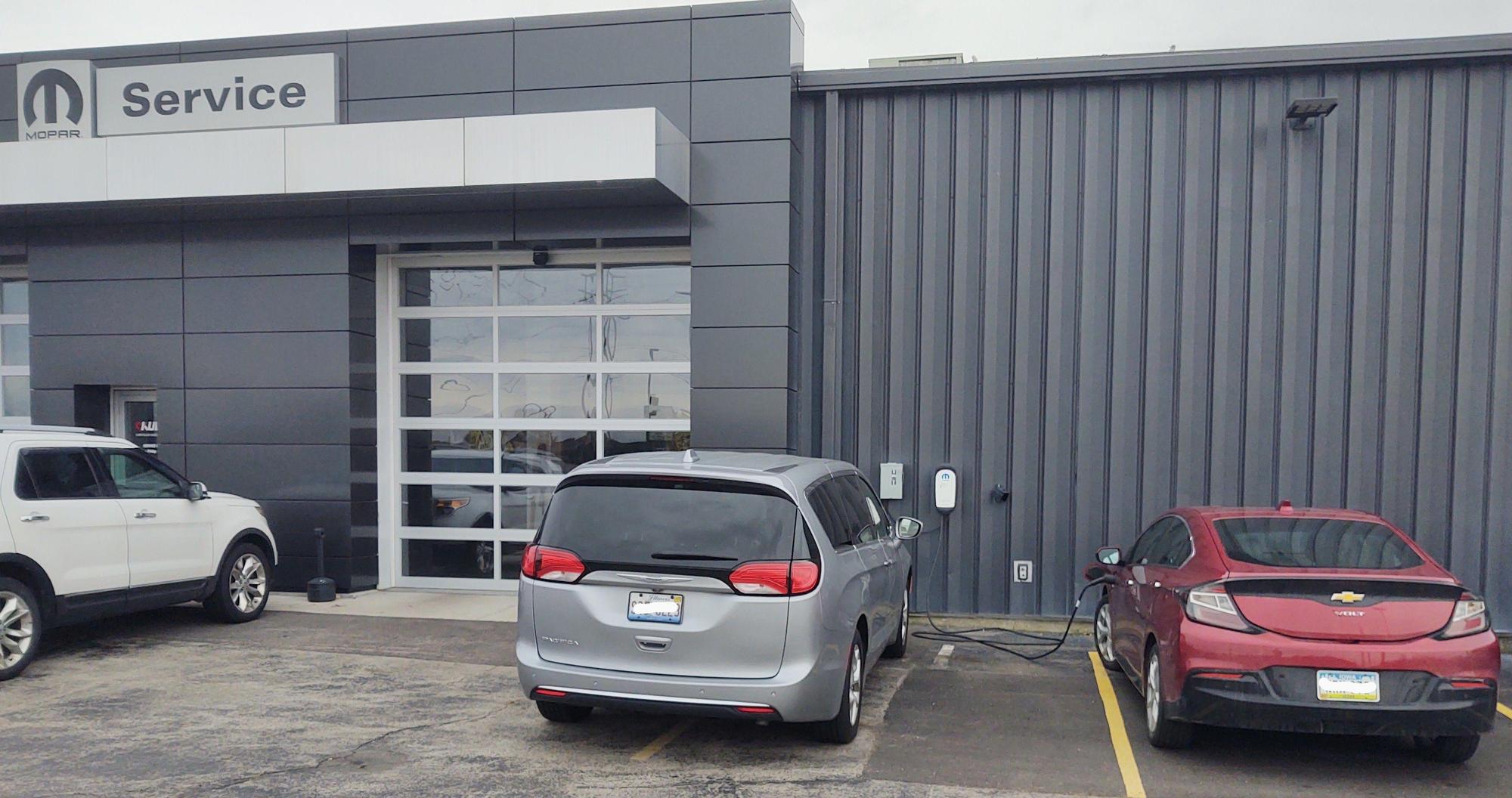 Kunes Sterling Auto Sterling, IL EV Station