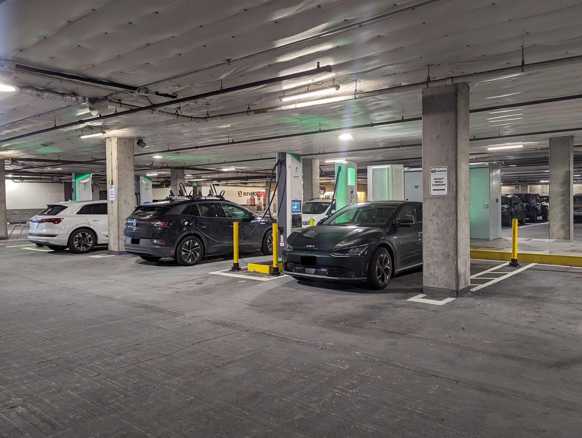 Safeway Bellevue, WA EV Station