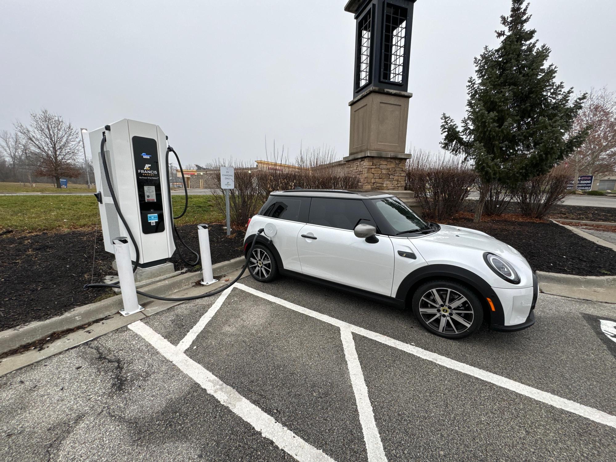 Price Chopper Harrisonville, MO EV Station