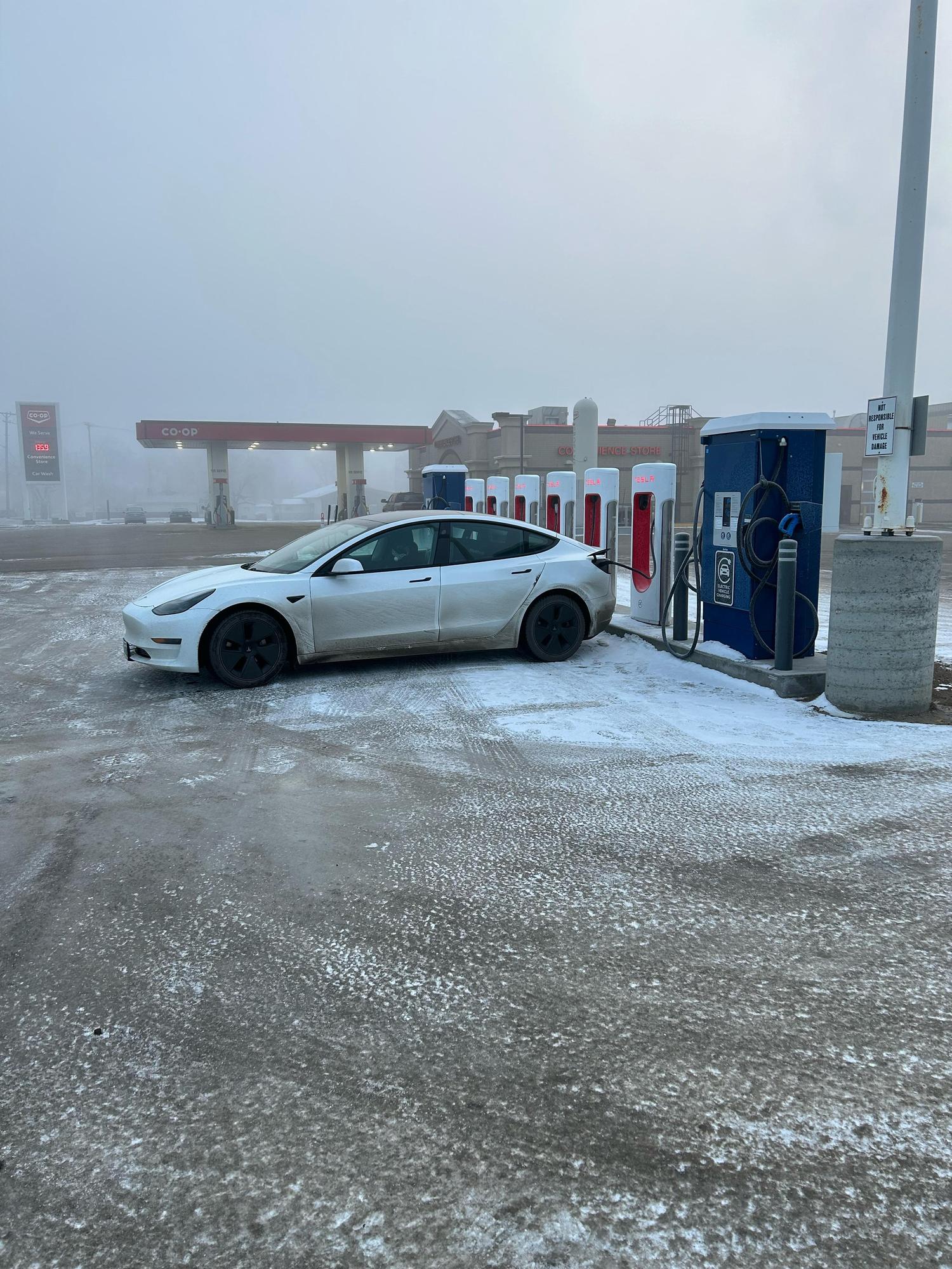 Neepawa Coop Food Store (1) Neepawa, MB EV Station