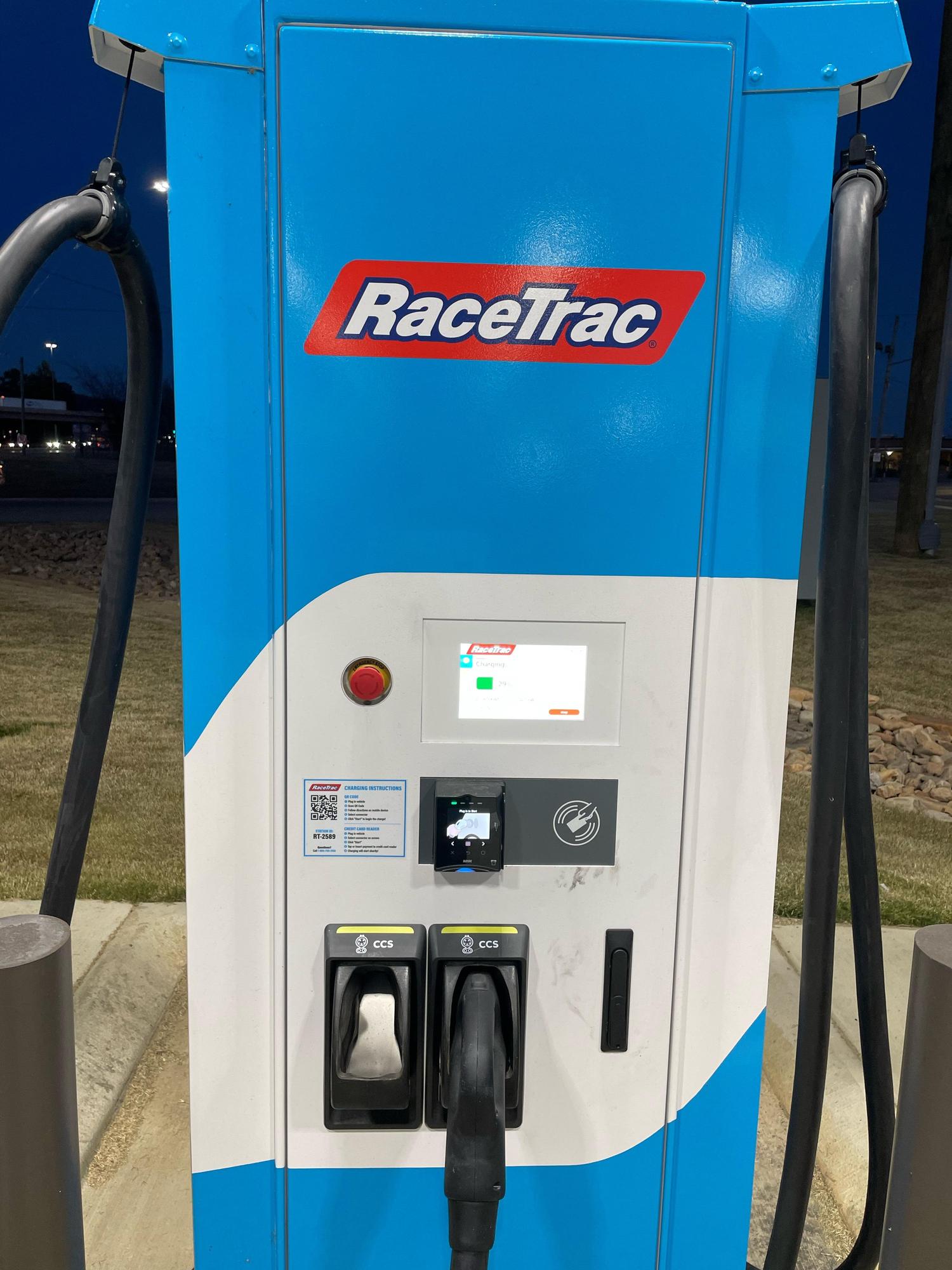 Closest Racetrac Gas Station - xedjpmx