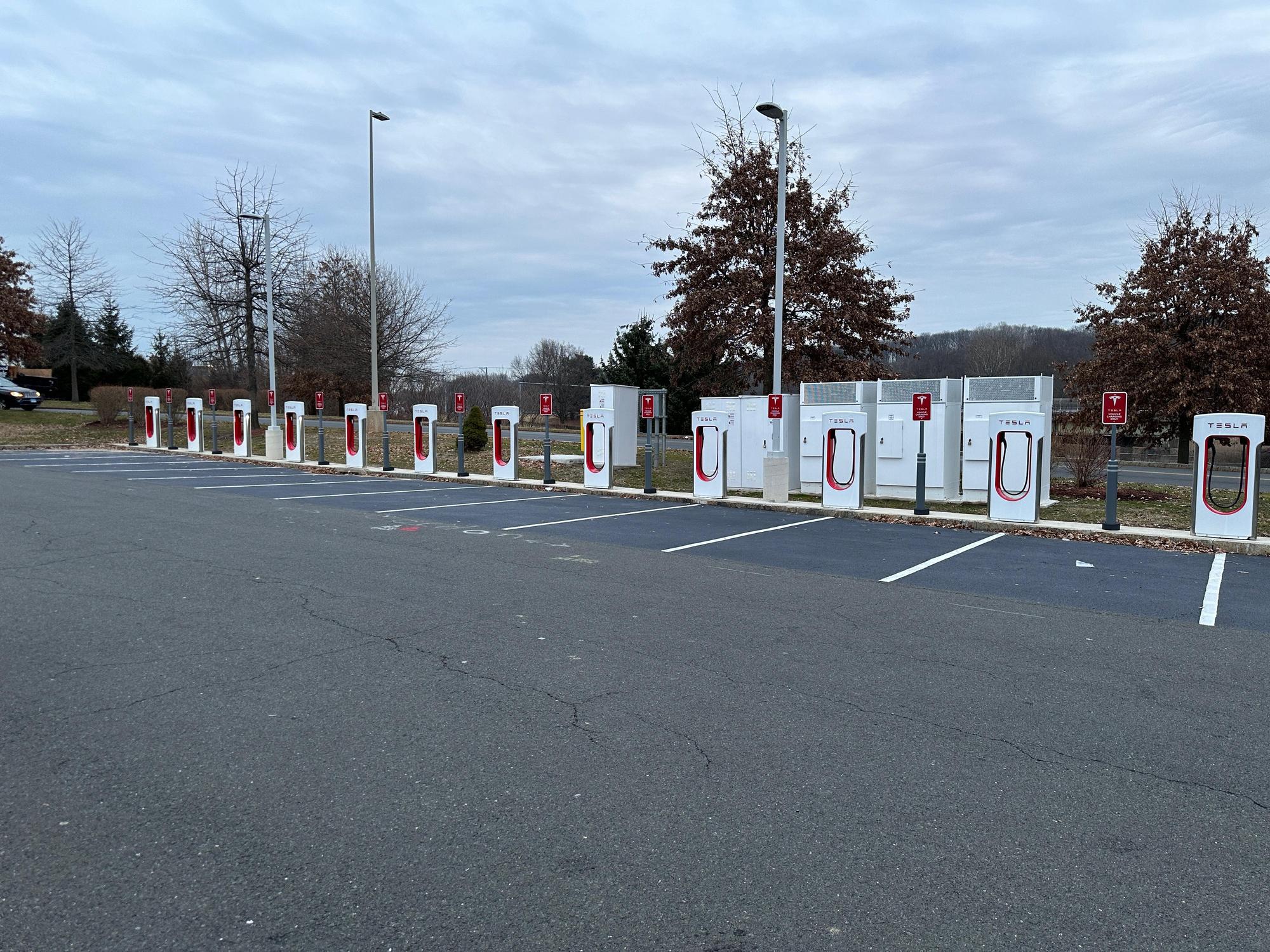 Target Southington (1) Southington, CT EV Station
