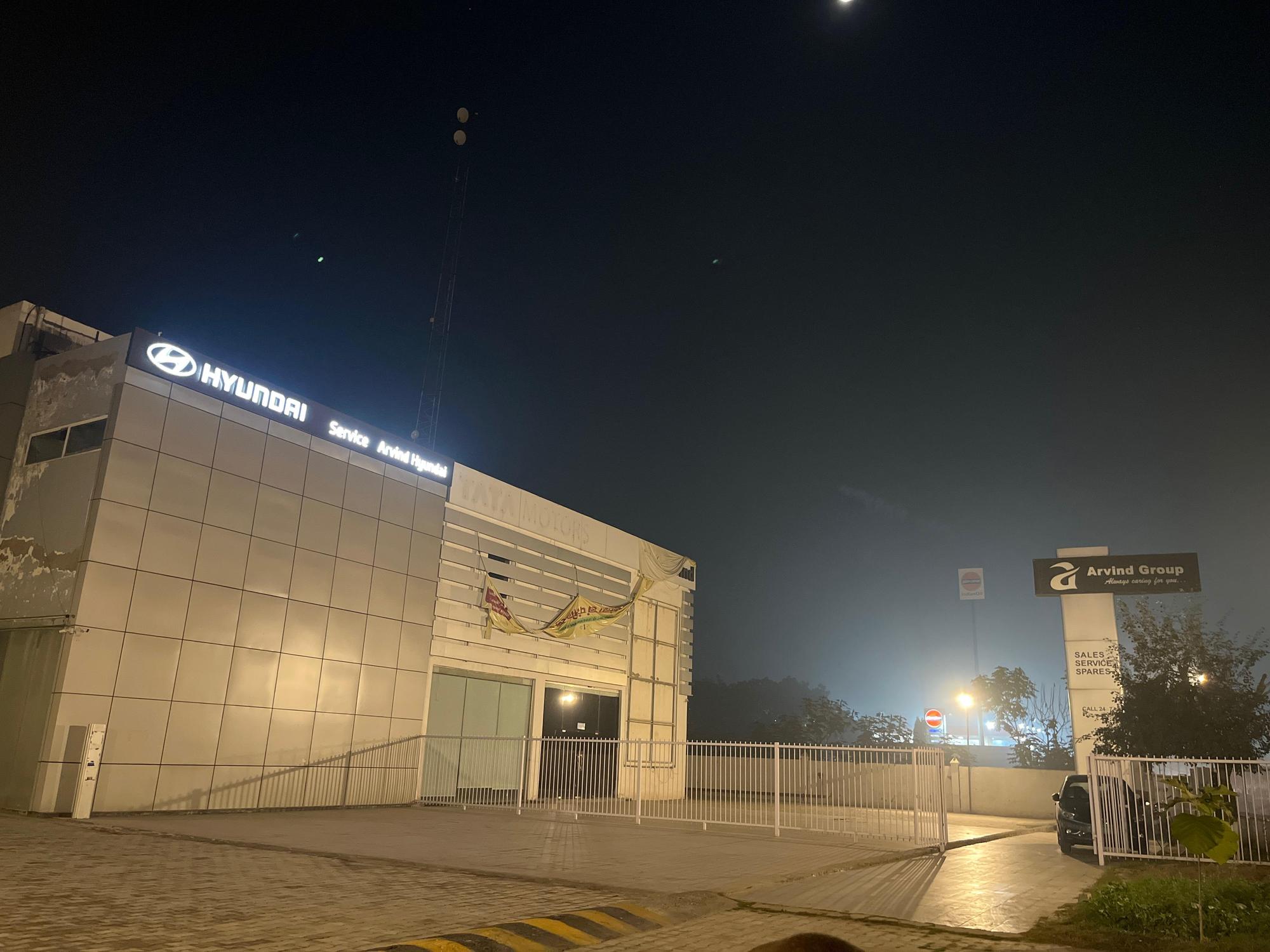 Hyundai Arvind Auto Sales & Service | Dharera, UP | EV Station