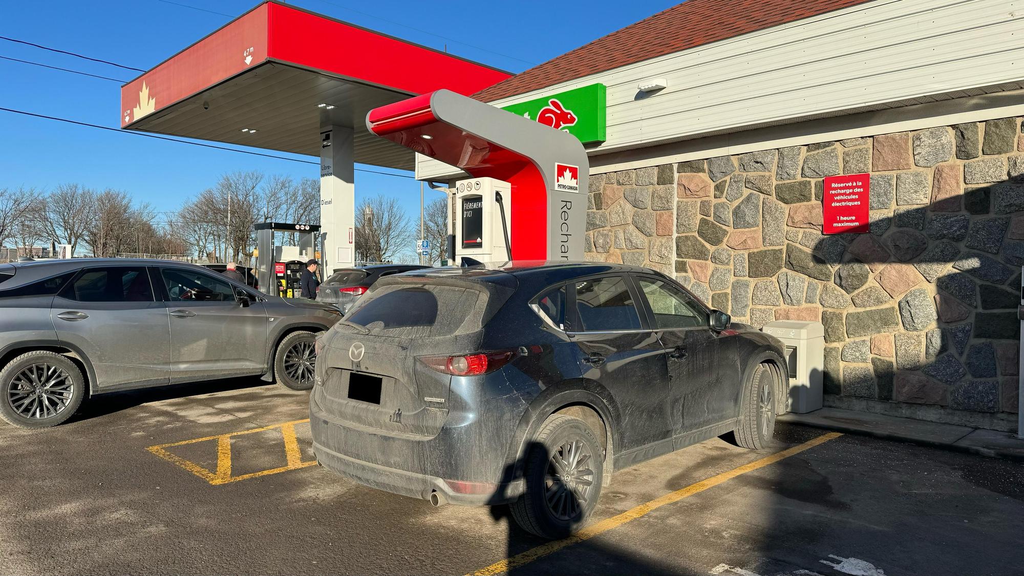 PetroCanada Riviere du Loup RivièreduLoup, QC EV Station
