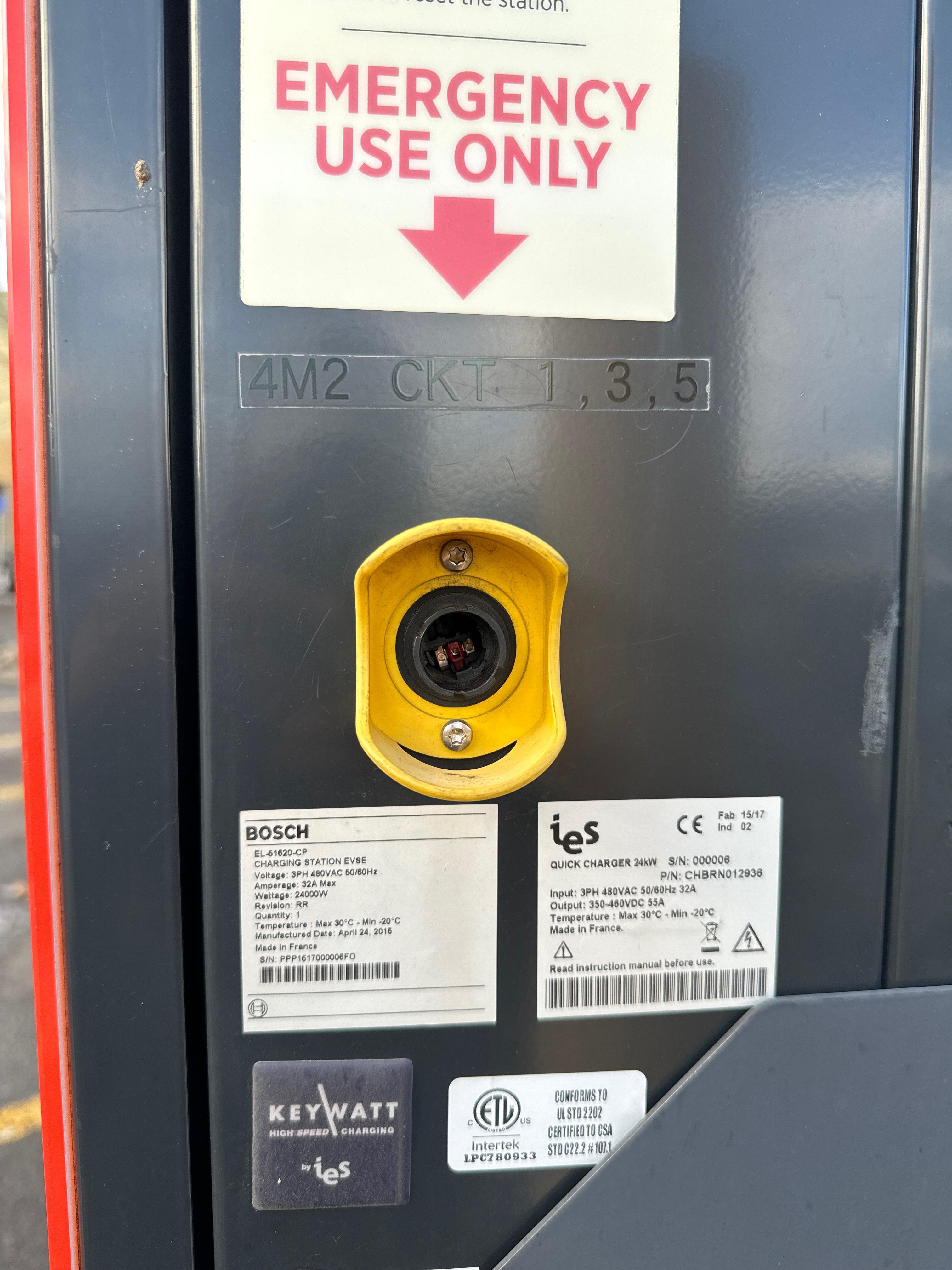 Fred Meyer Medford, OR EV Station