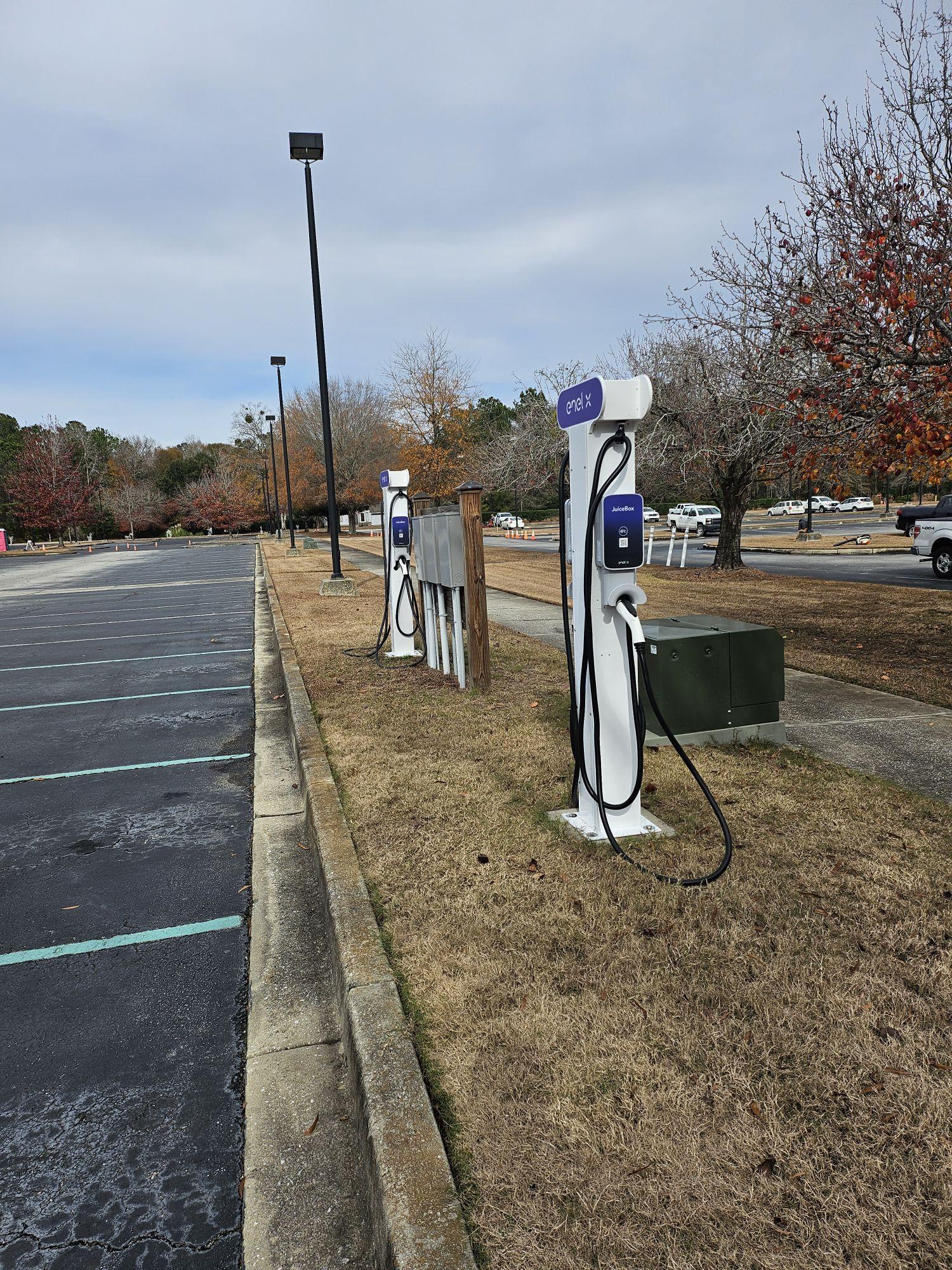 Moncks Corner Office Moncks Corner, SC EV Station