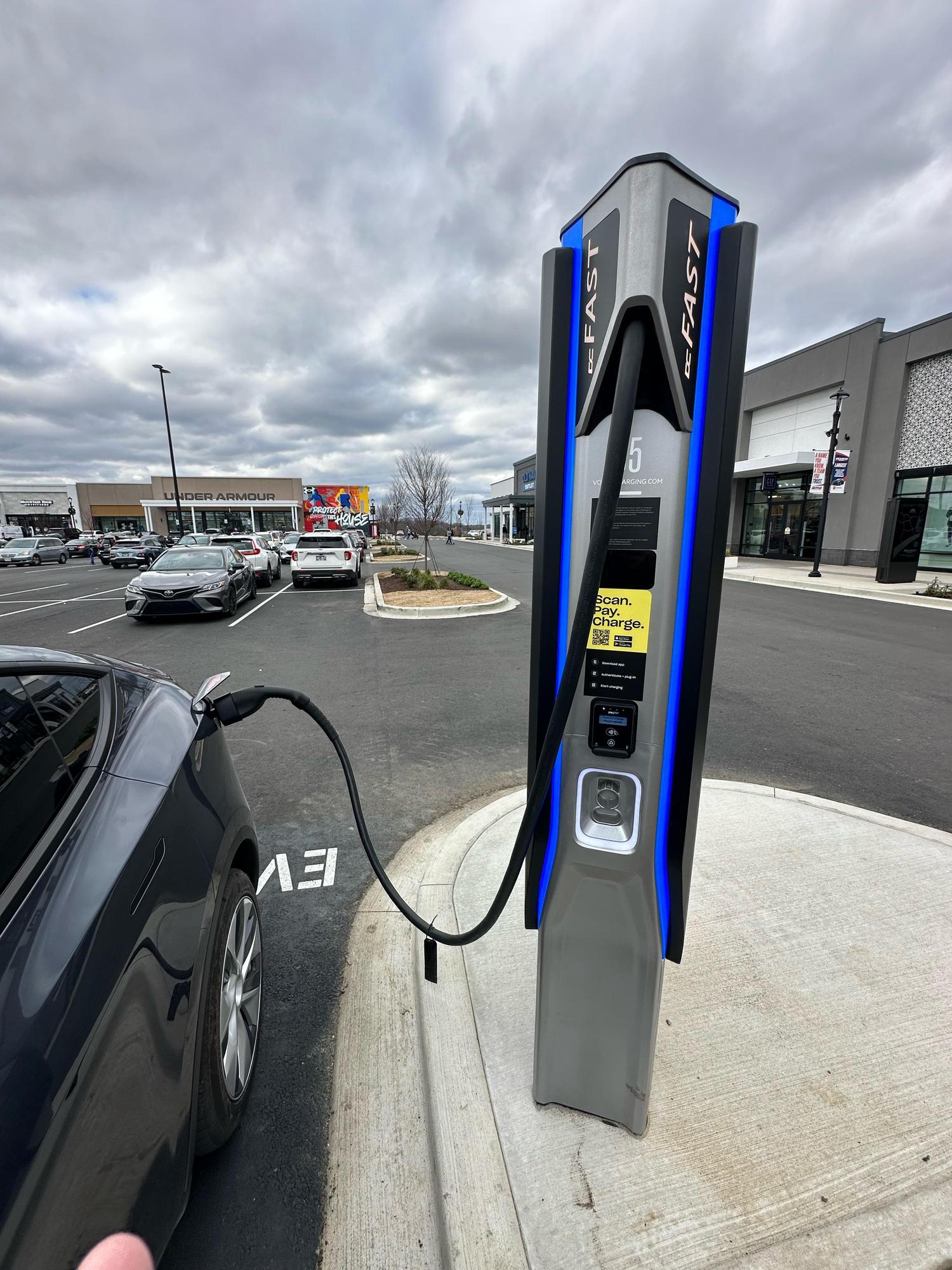 Tanger Outlets Fossil Nashville, TN EV Station