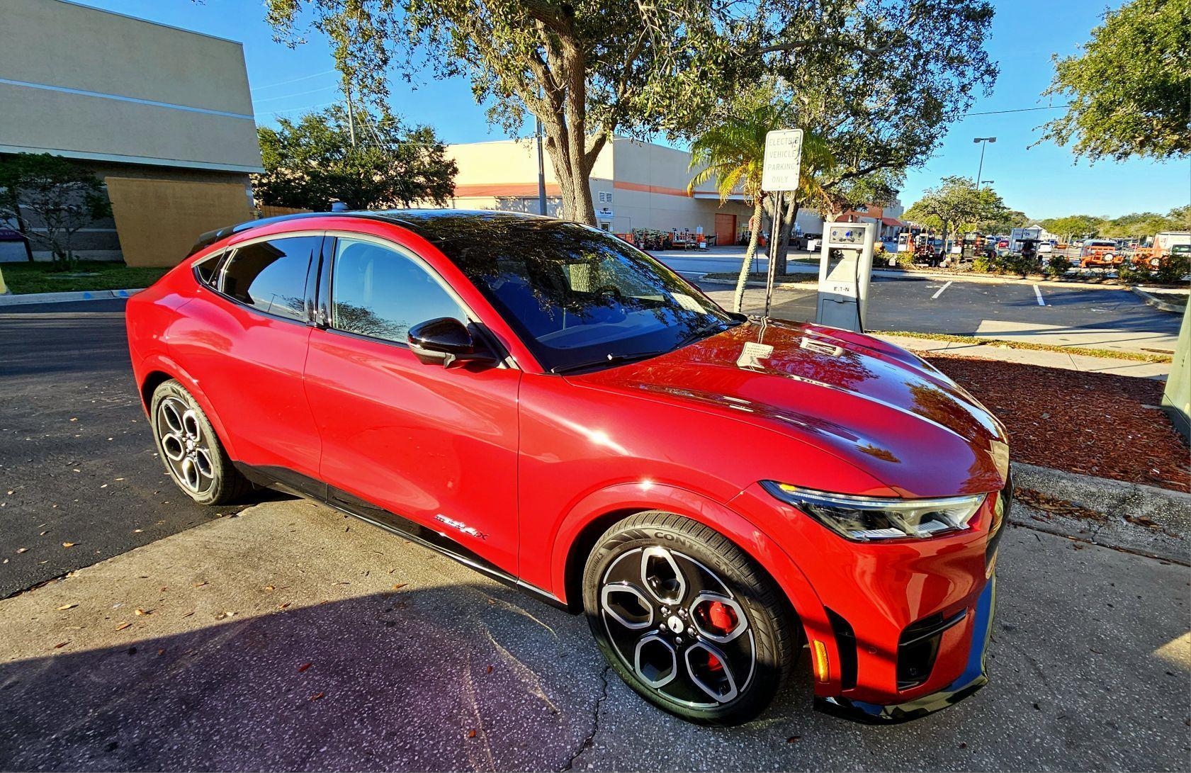 Applebee's | Pinellas Park, FL | EV Station