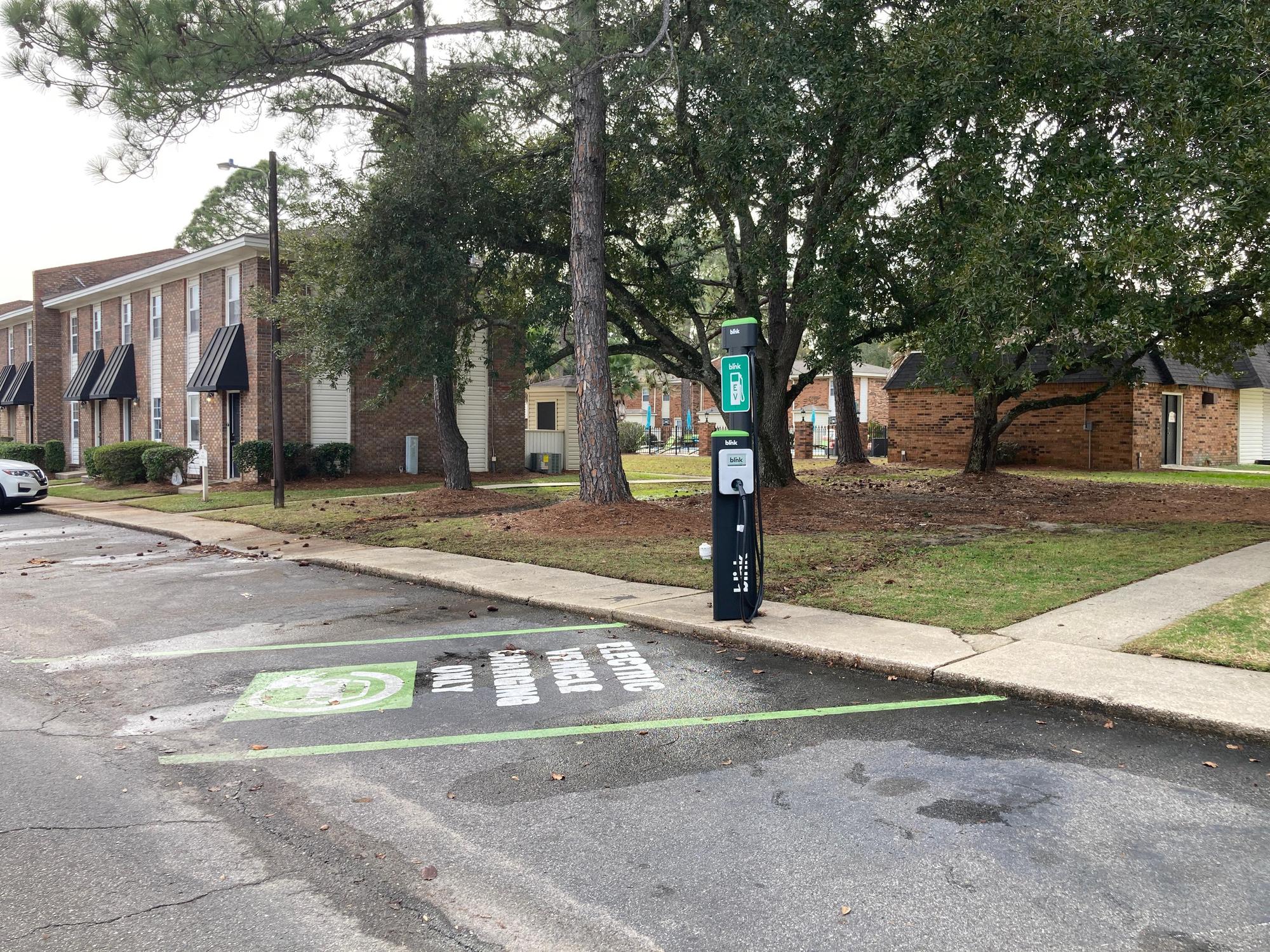 Yester Oaks Mobile, AL EV Station