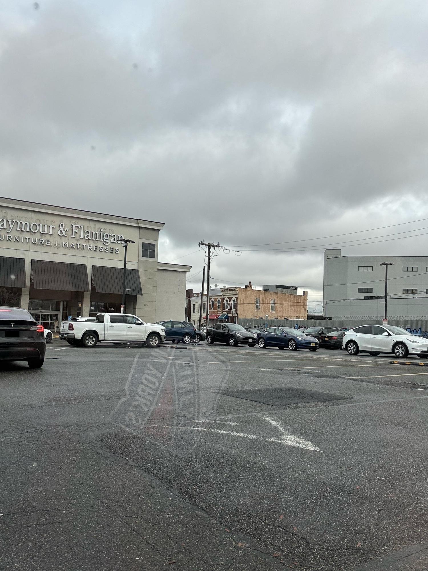 Raymour & Flanigan North 3035 Cropsey Ave, Brooklyn, NY 11224, USA