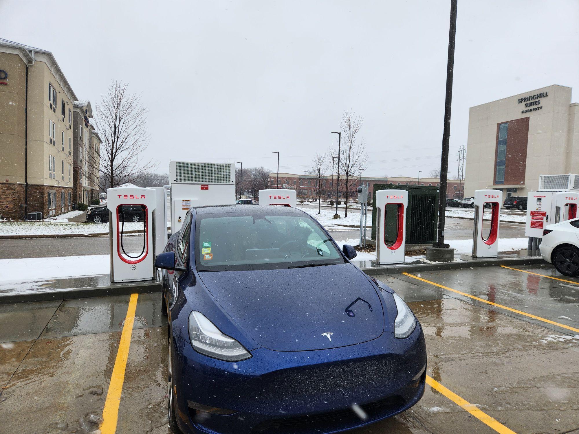Bandana's BBQ Columbia, MO EV Station