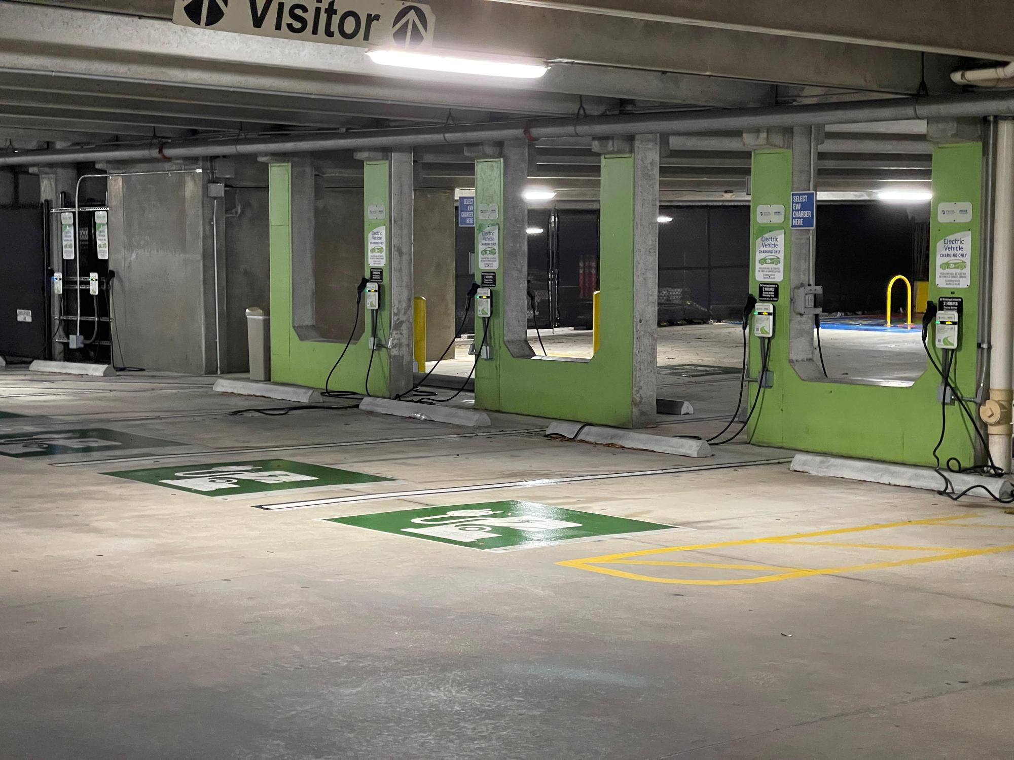 One Metro Center Garage Tampa, FL EV Station