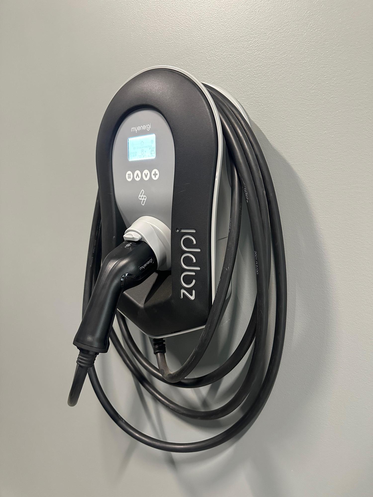 GreyBox Holiday House AirBnB South West Rocks, NSW EV Station