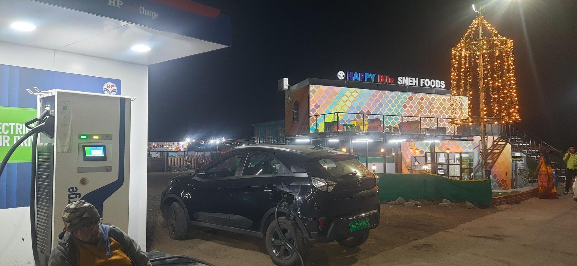 Sneh Petrolpump(HP E Charge) Samruddhi Highway Anantpur, MH EV Station