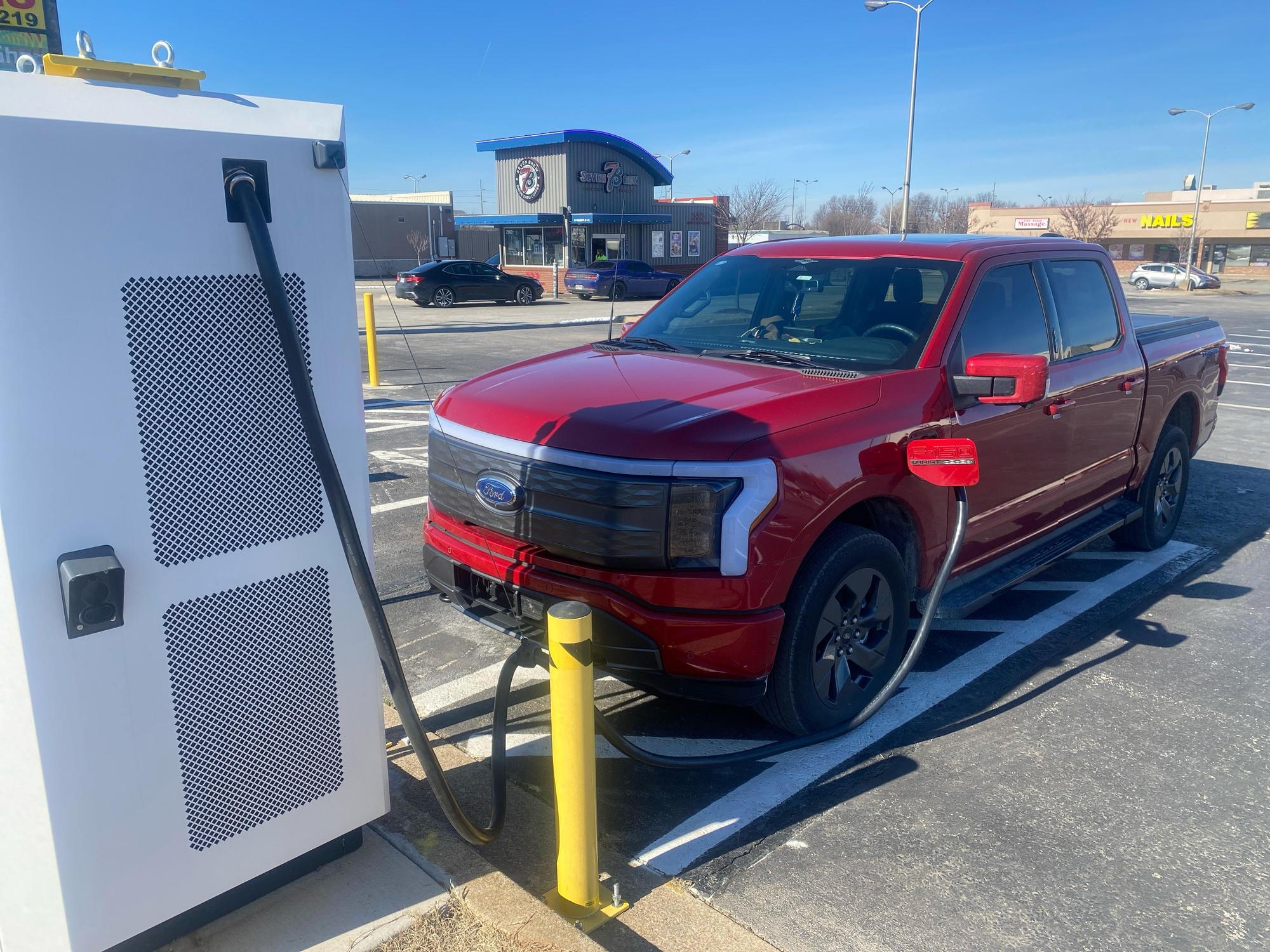 Harps Food Stores Springdale, AR EV Station