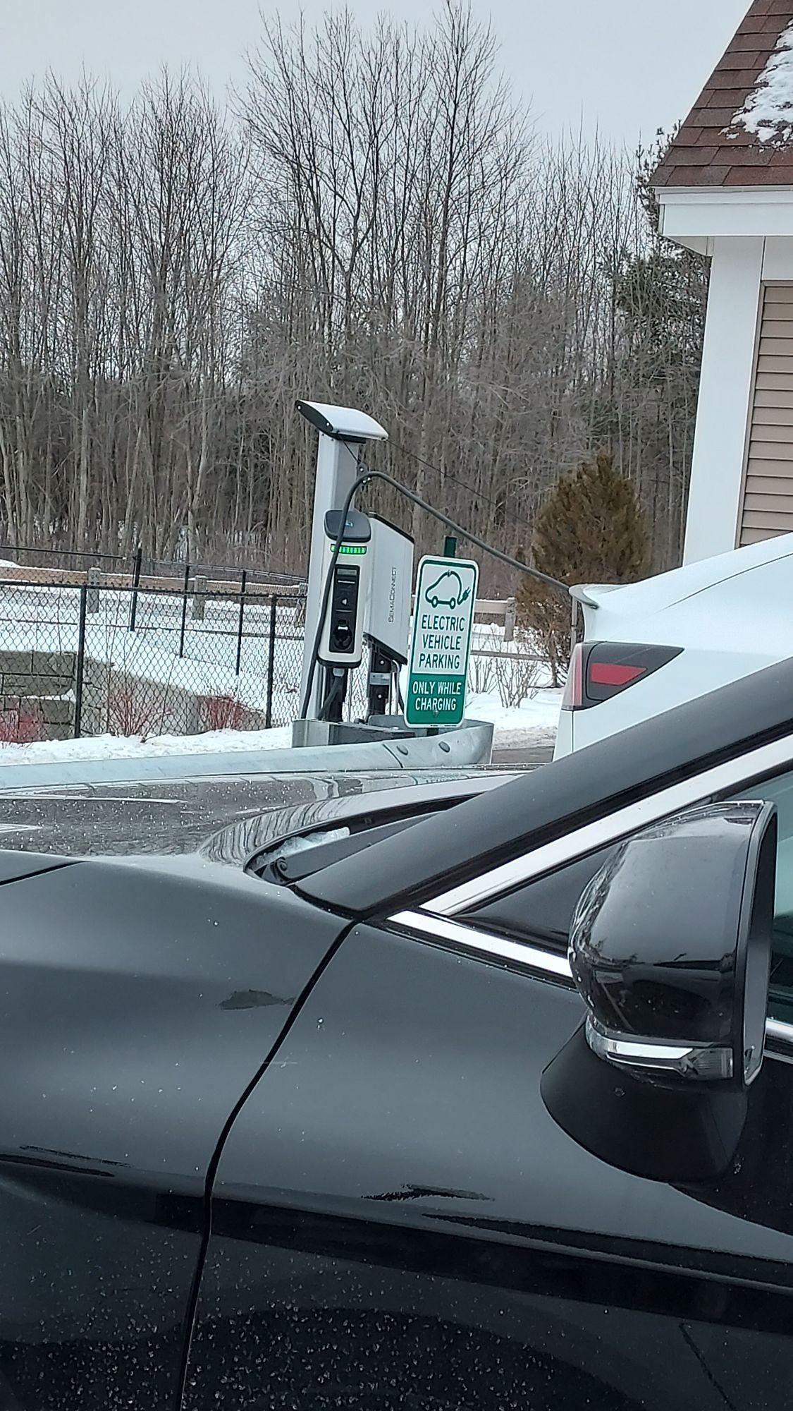 Corsa Apartments Salem, NH EV Station
