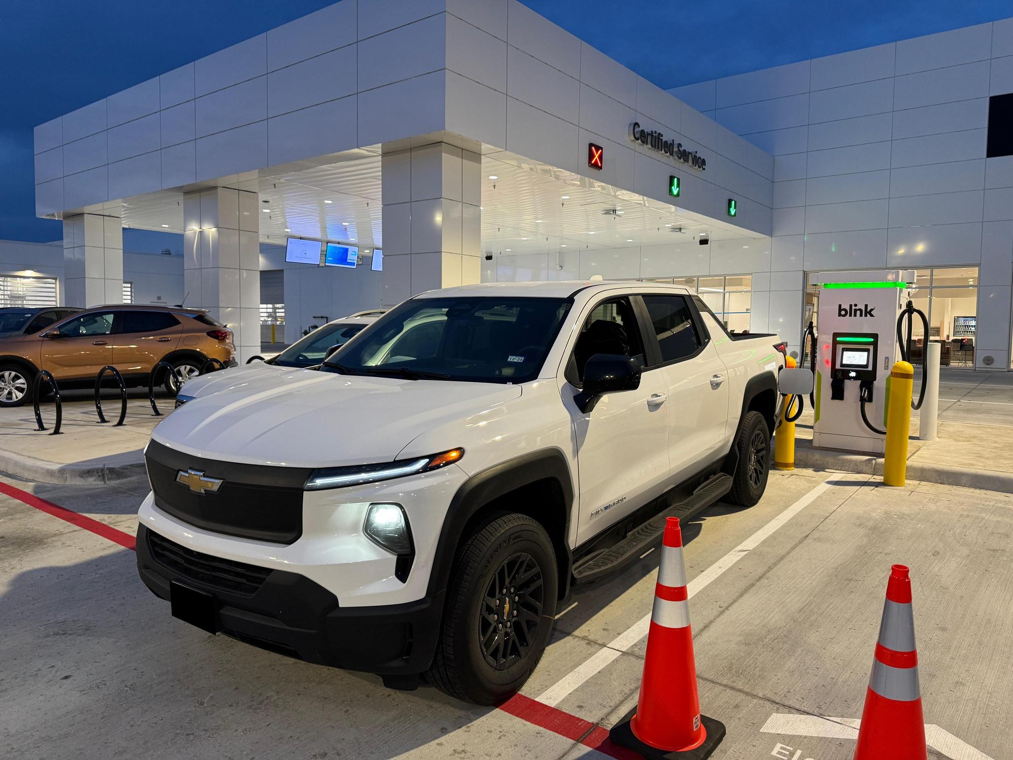 South San Antonio Buick GMC San Antonio, TX EV Station