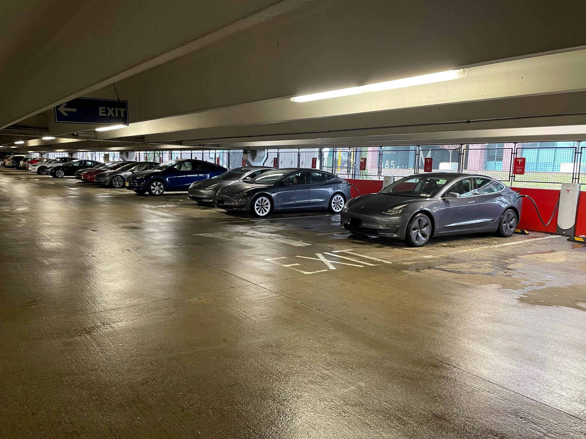 Newport Centre Mall West Garage (2) Jersey City, NJ EV Station