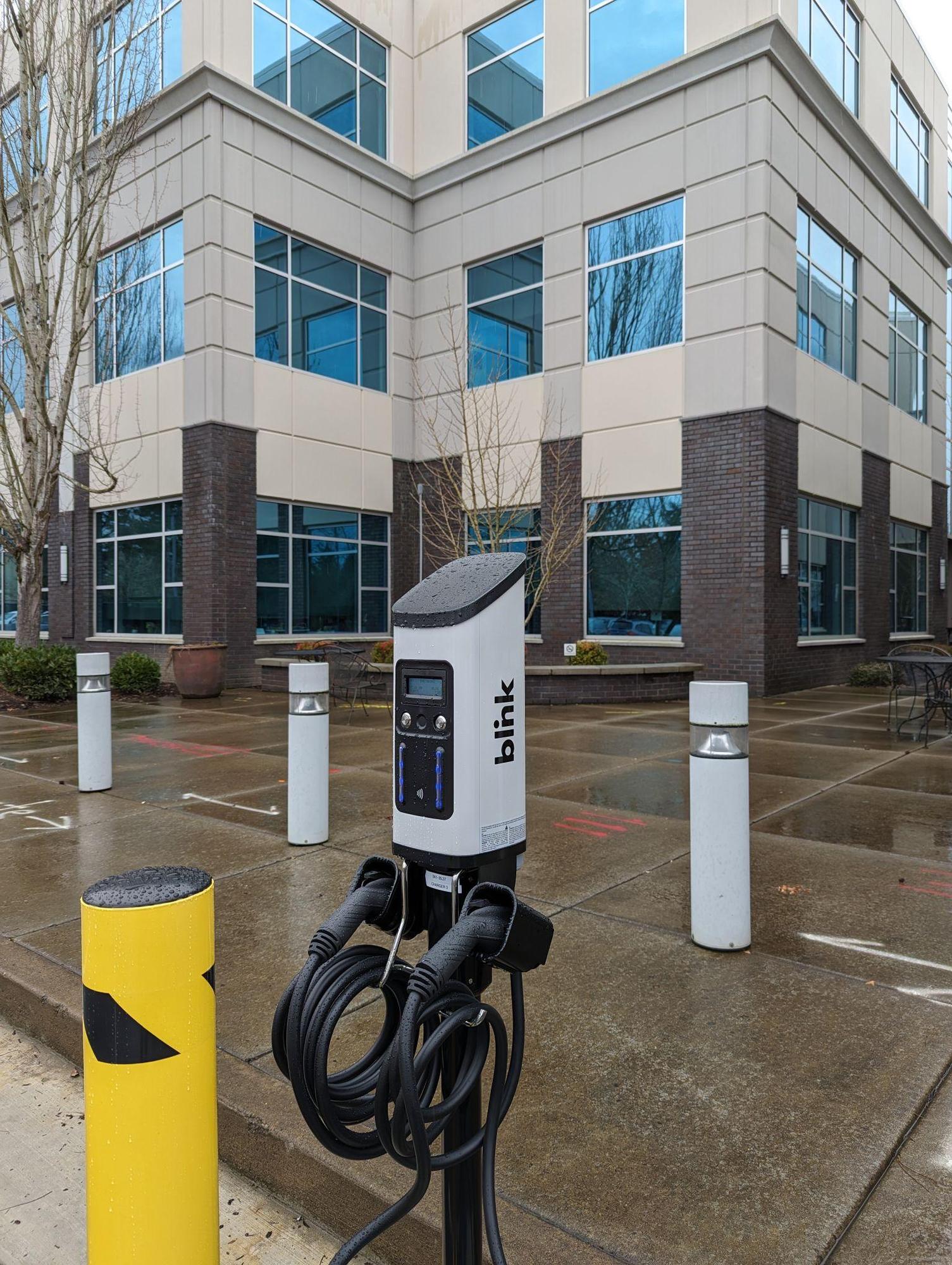 Oregon State Bar Tigard, OR EV Station