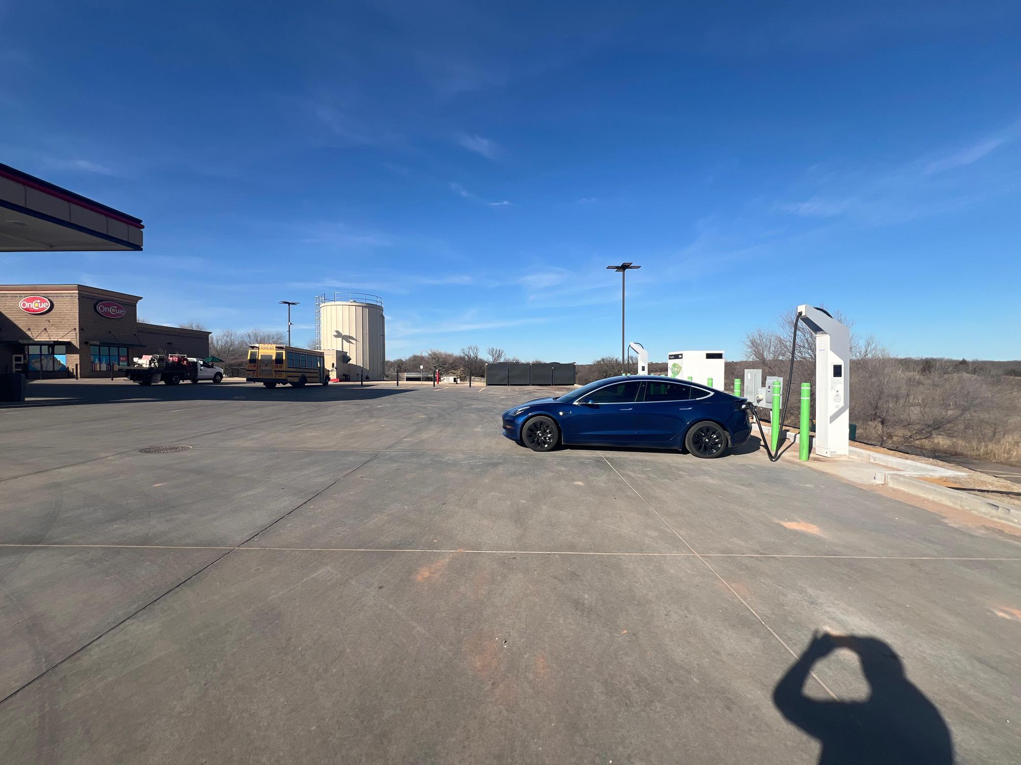 OnCue 129 Waterloo & I35 Edmond, OK EV Station