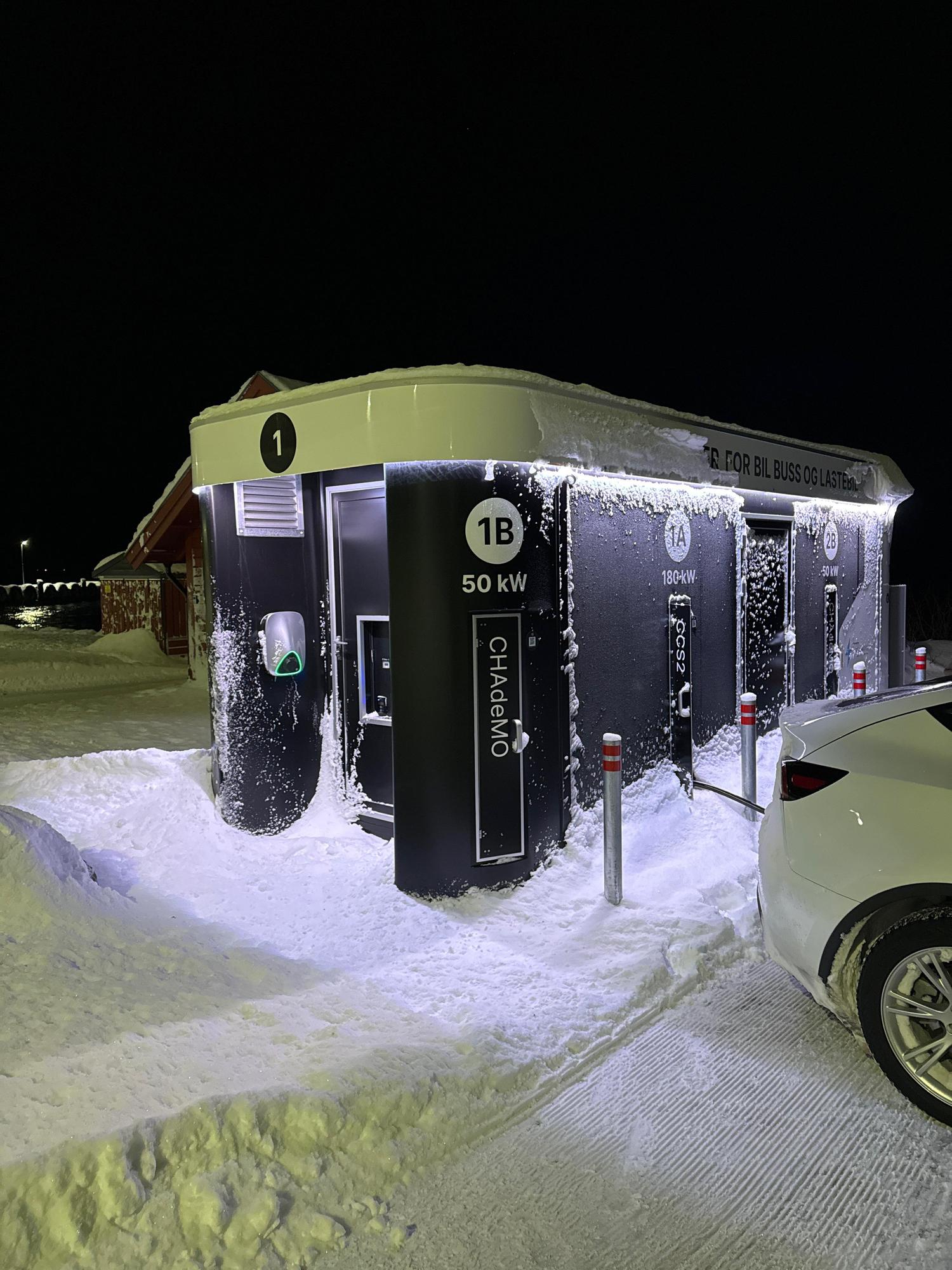 Refsnes Fergekai Rv83 86 9475 Borkenes Norway EV Station refsnes-fergekai-rv83-86-9475-borkenes-norway-ev-station