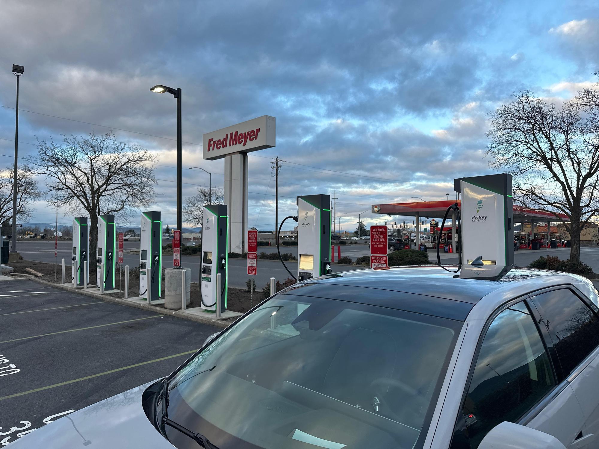 Fred Meyer Medford, OR EV Station