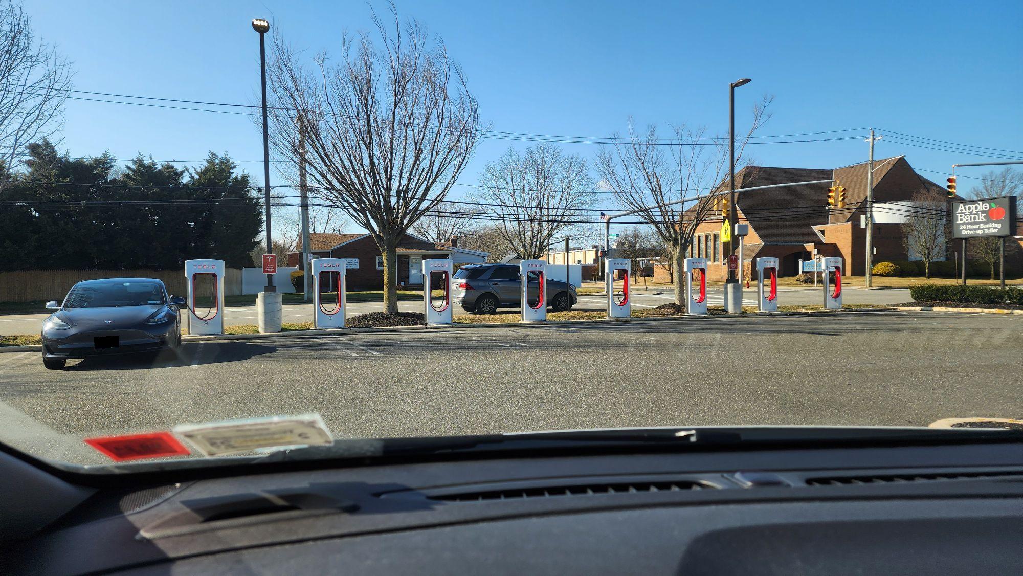 Carman's Plaza East Massapequa, NY EV Station